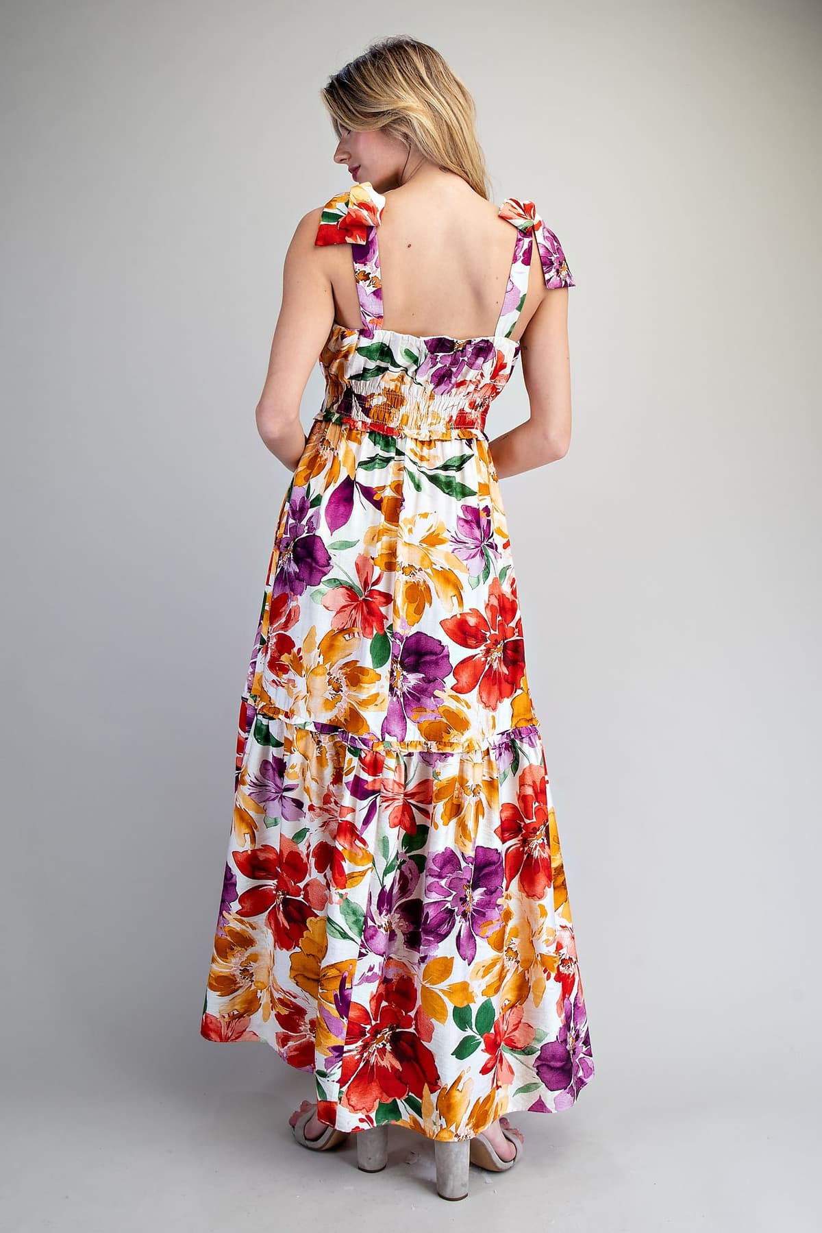 DK14806 - FLAME ORCHID