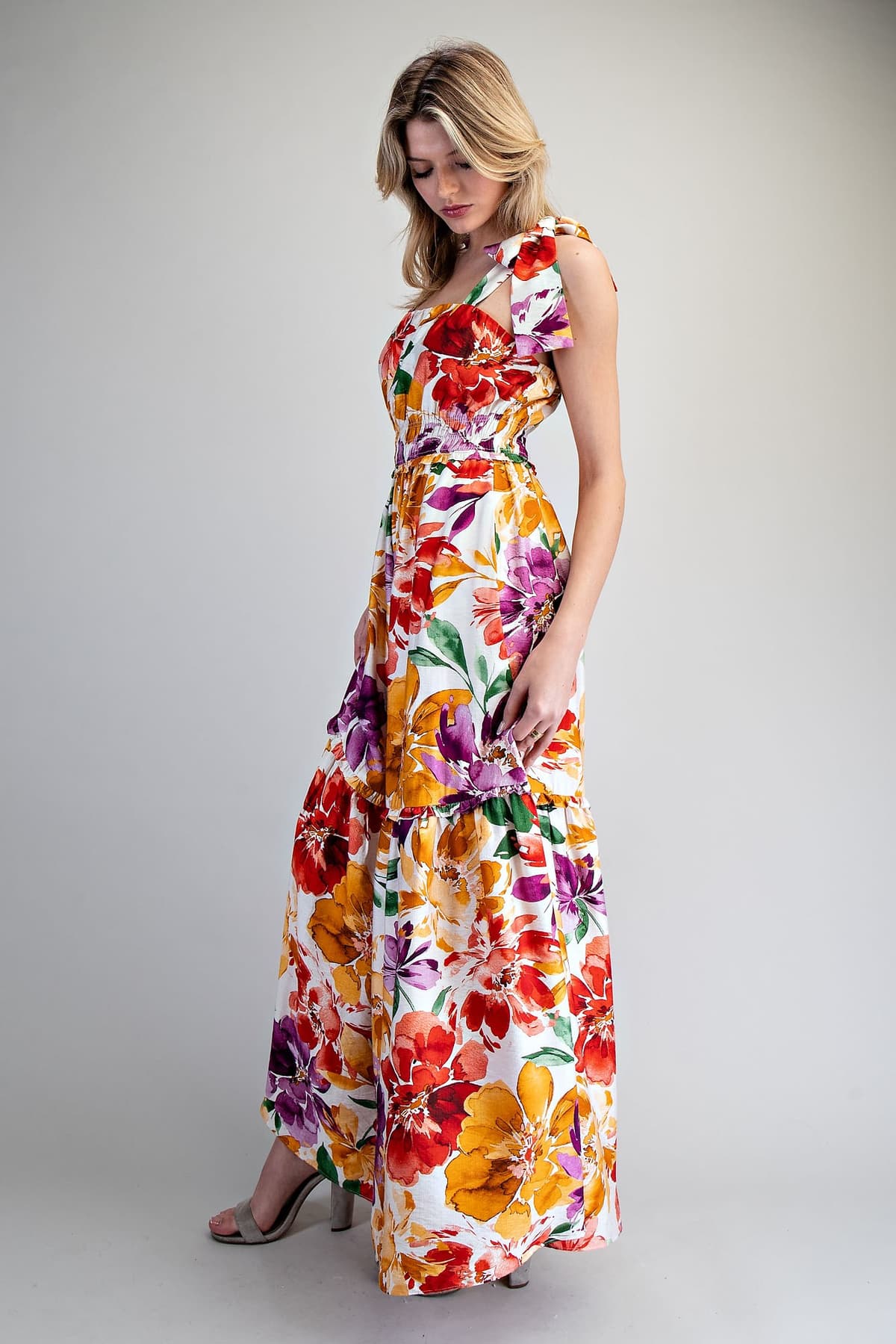 DK14806 - FLAME ORCHID