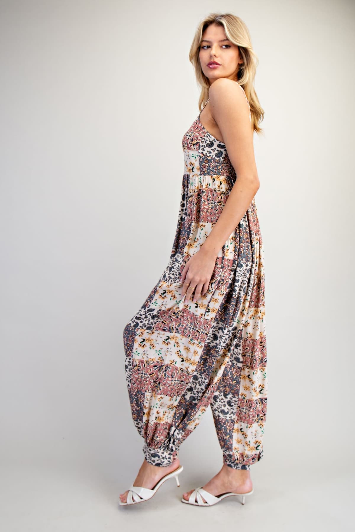 BK13231 - LATE SUMMER GARDEN