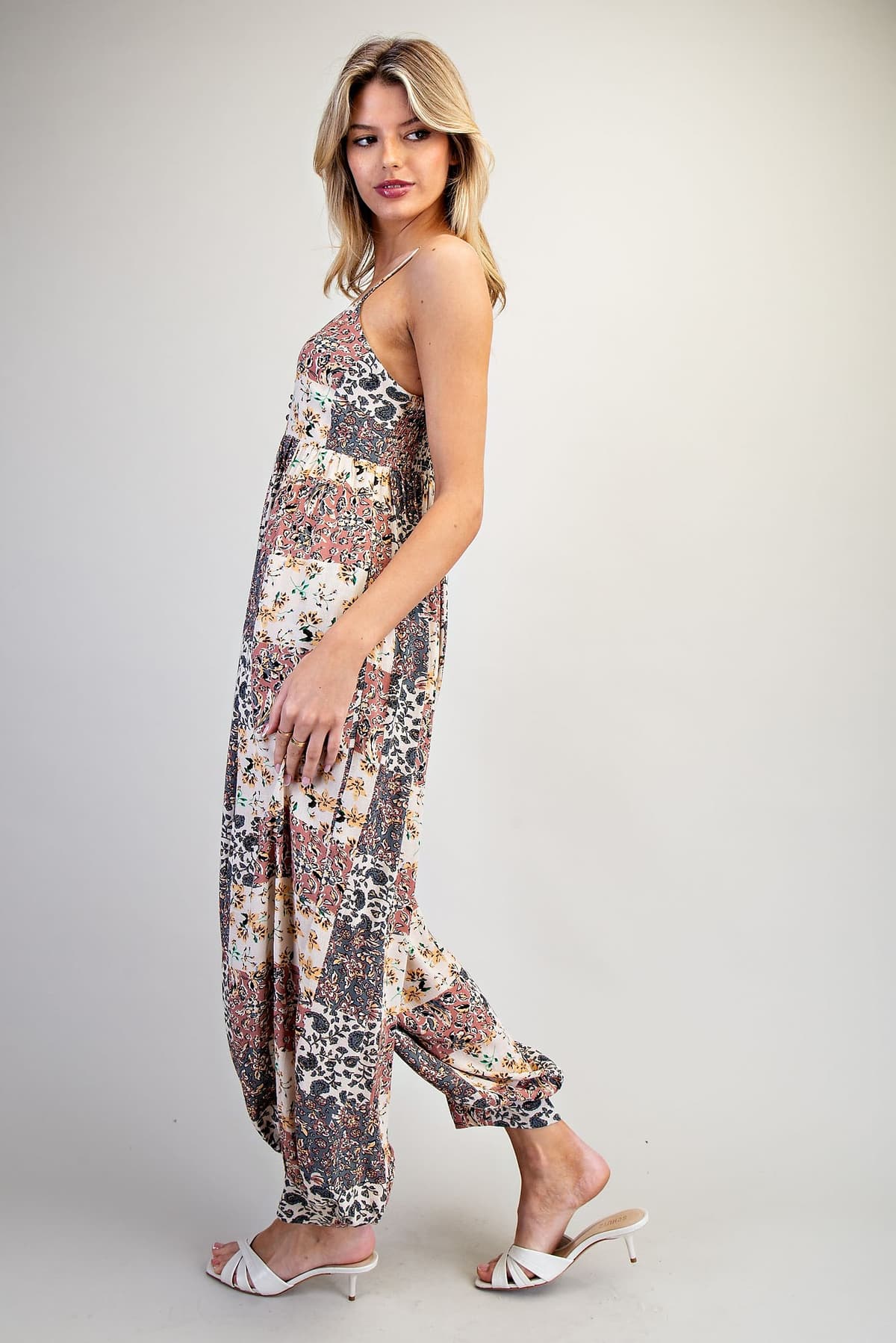 BK13231 - LATE SUMMER GARDEN