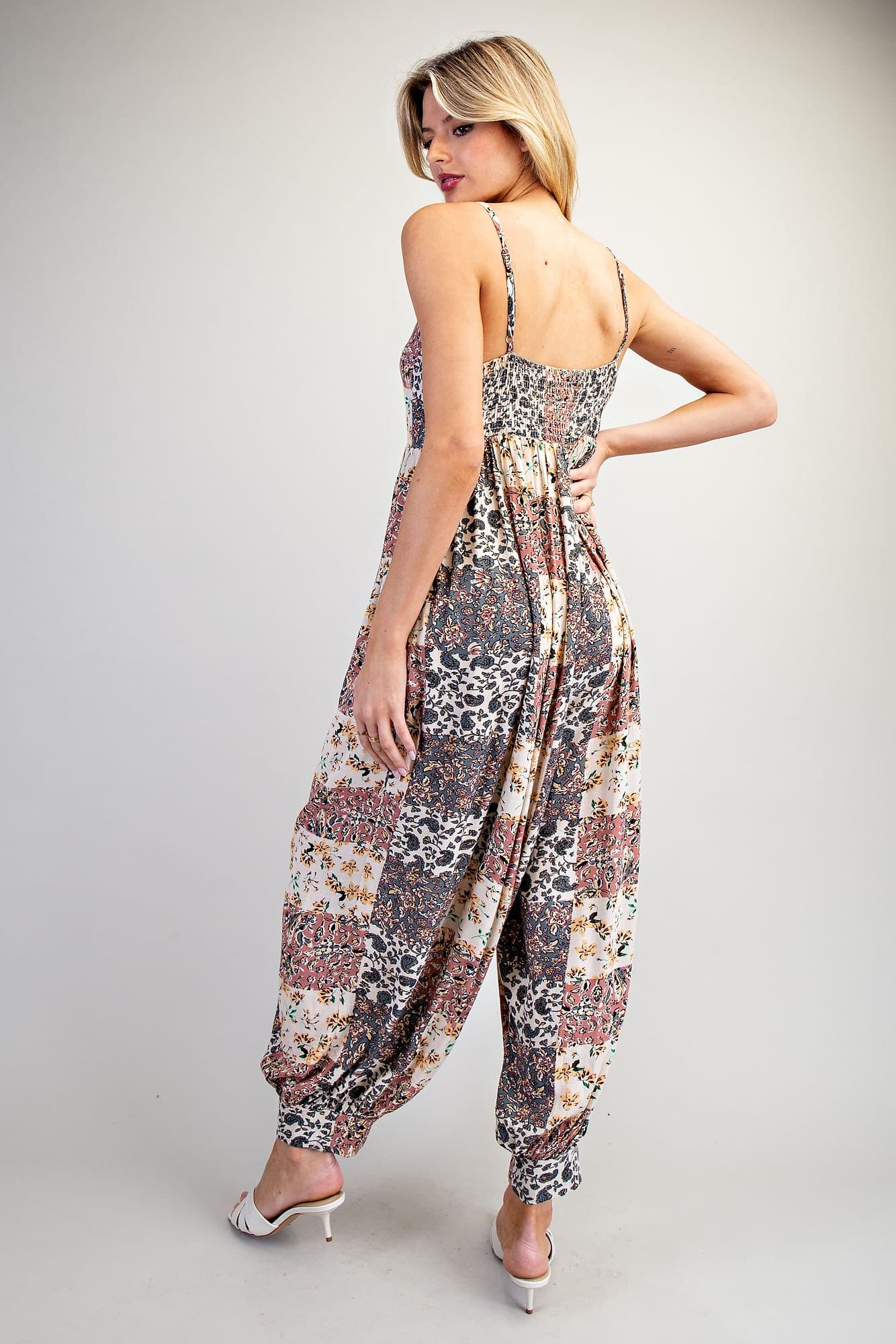 BK13231 - LATE SUMMER GARDEN