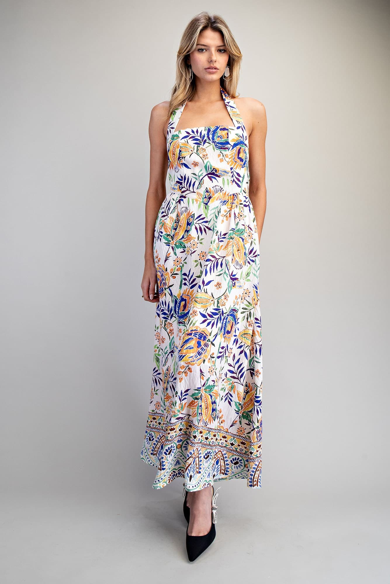 DK14786 - LATE SUMMER GARDEN