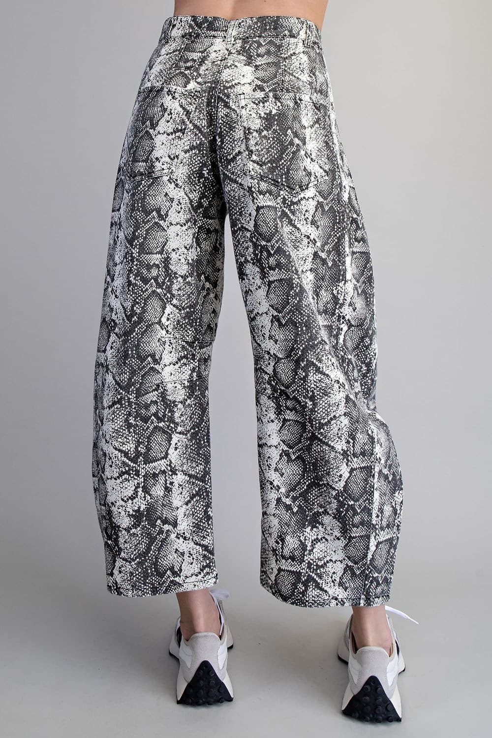 PK14753 - BLACK PYTHON