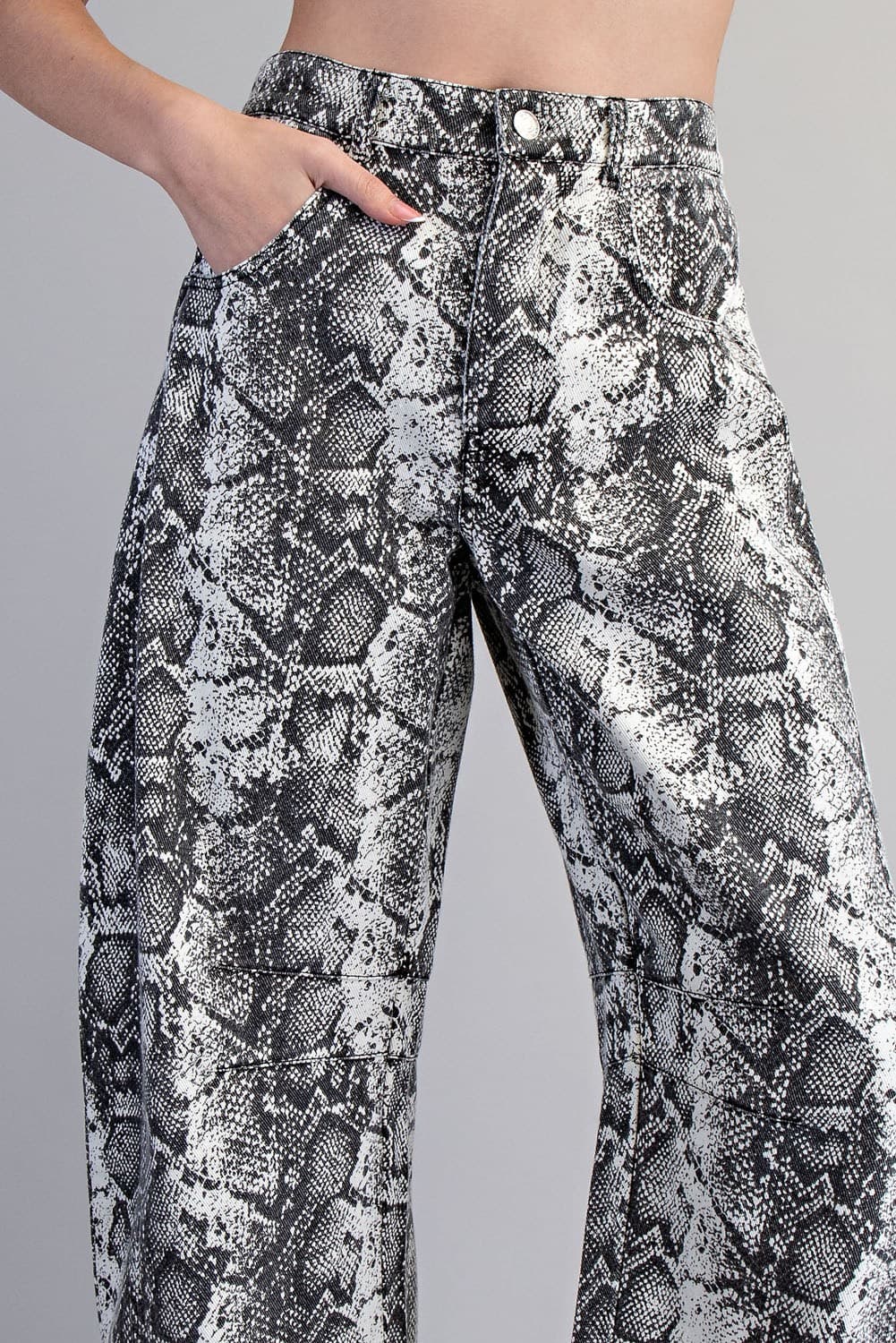 PK14753 - BLACK PYTHON