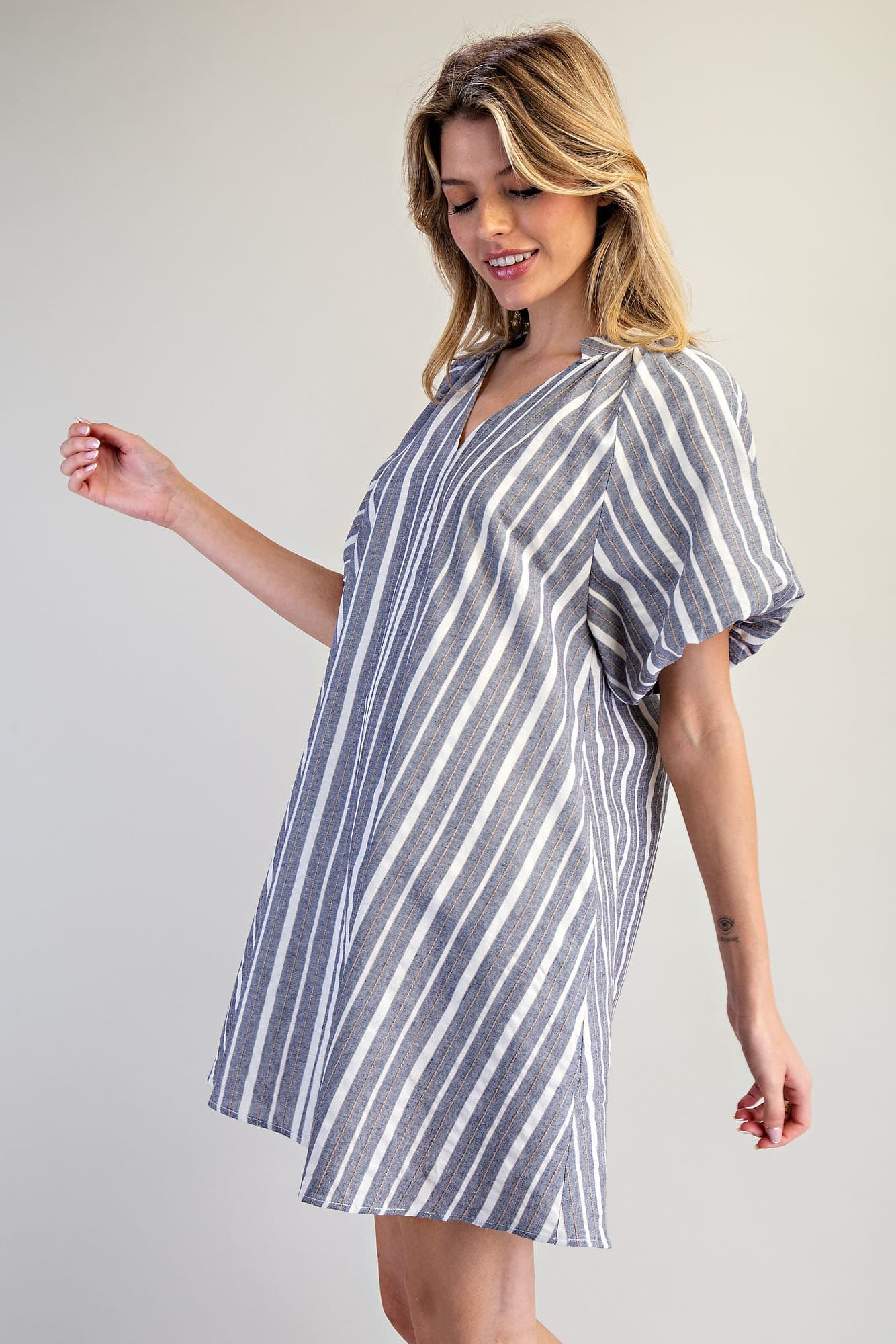 DK14679 - BLUE GRAY