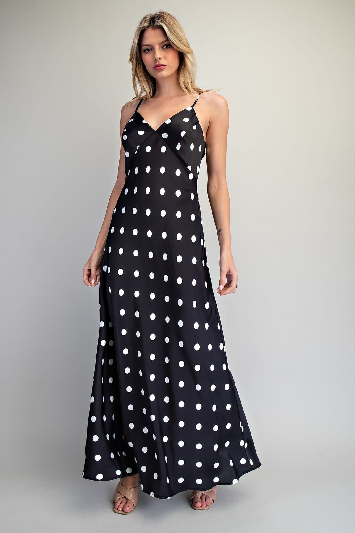 DH15672 - BLACK