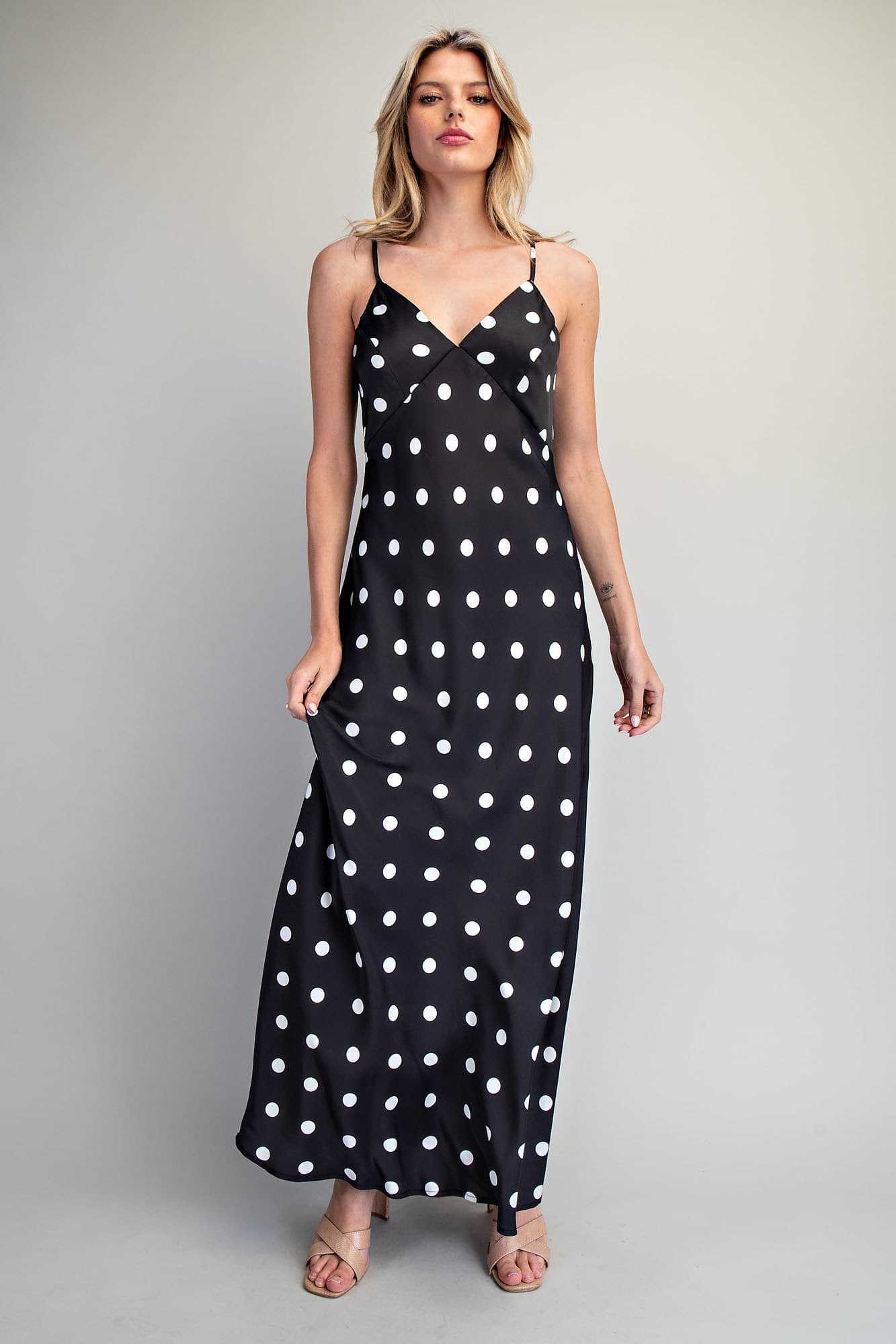 DH15672 - BLACK