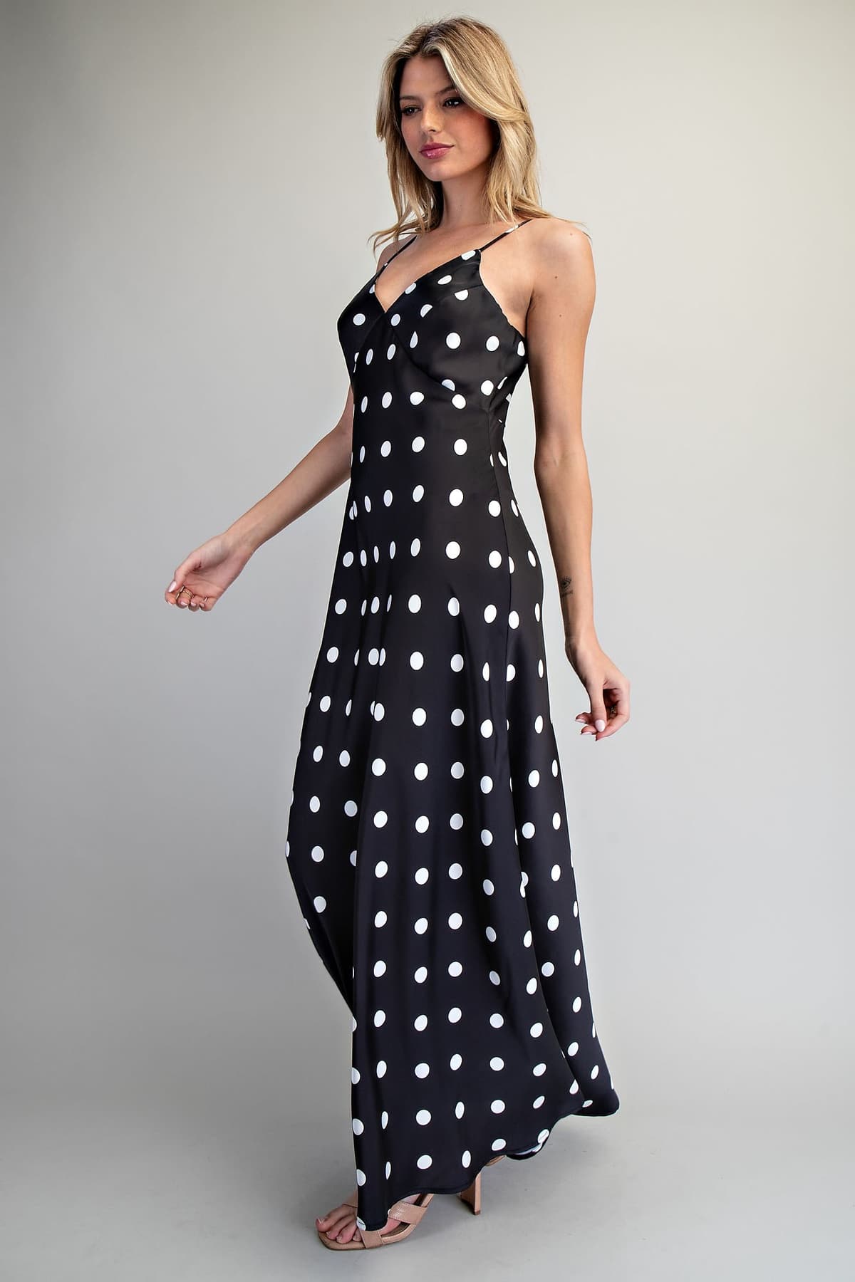 DH15672 - BLACK