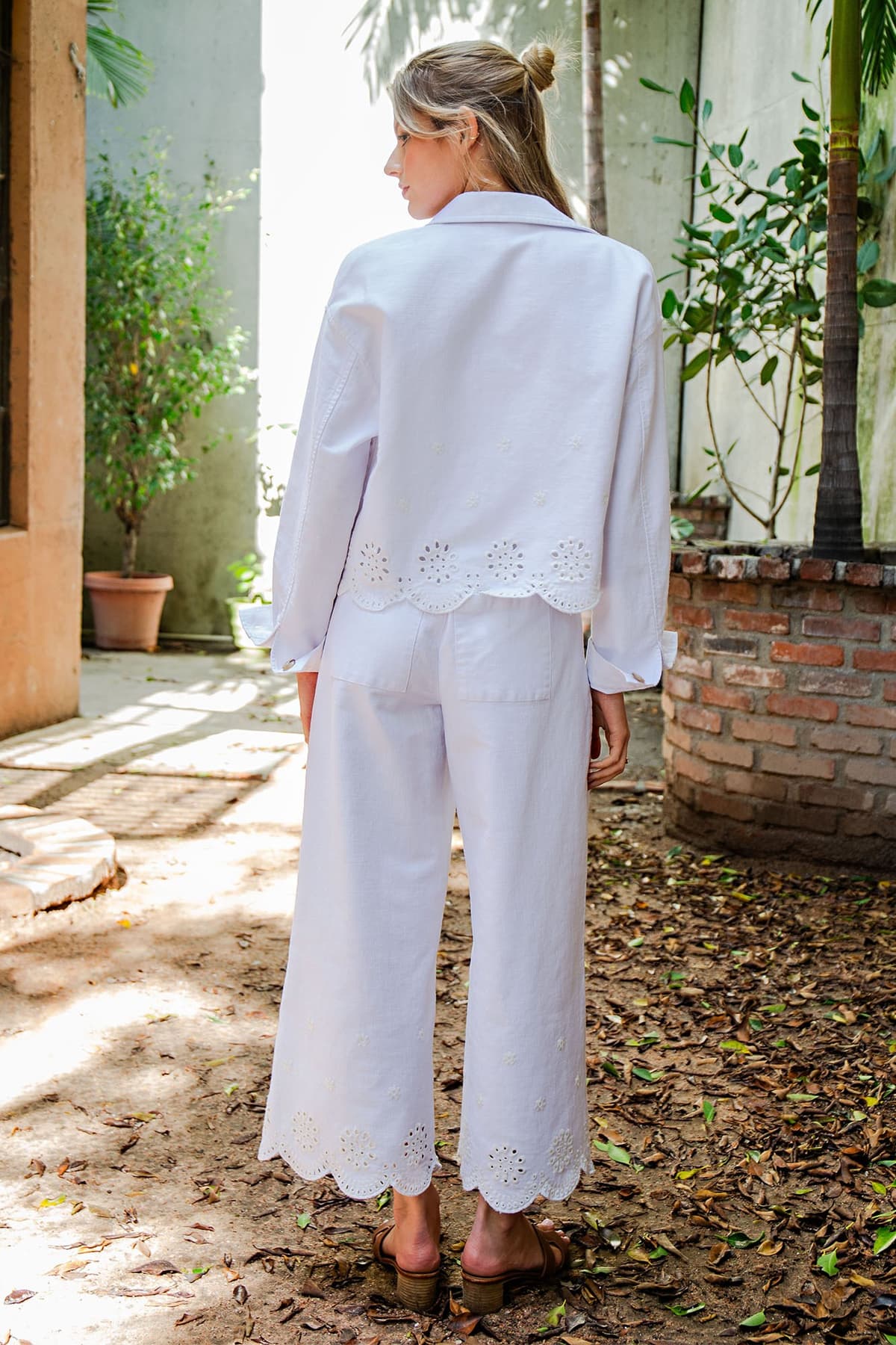 JH15392 - OFF WHITE