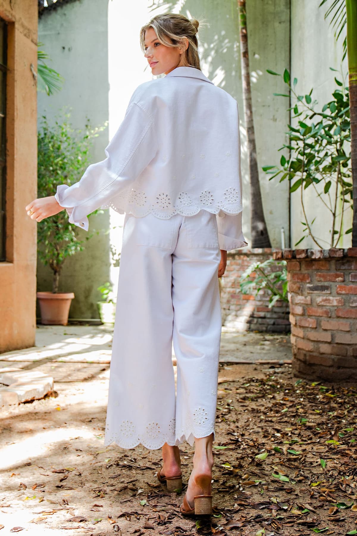 JH15392 - OFF WHITE