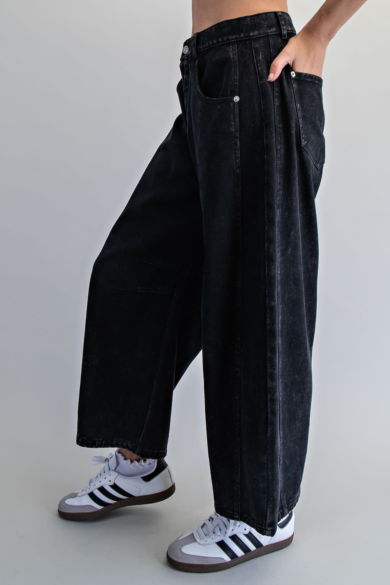 PH15380 - ASH BLACK