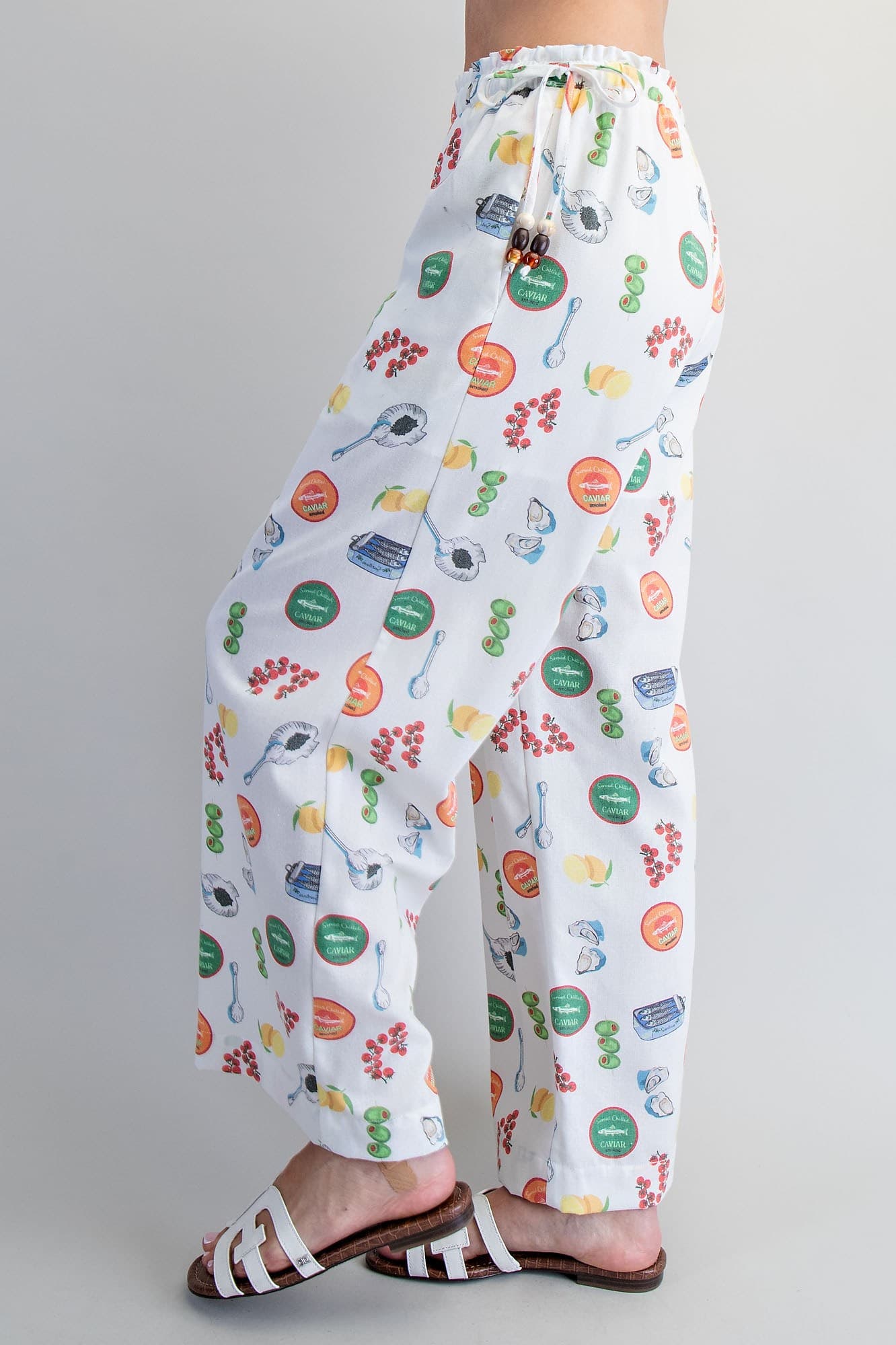PH15549 - SEASIDE PICNIC