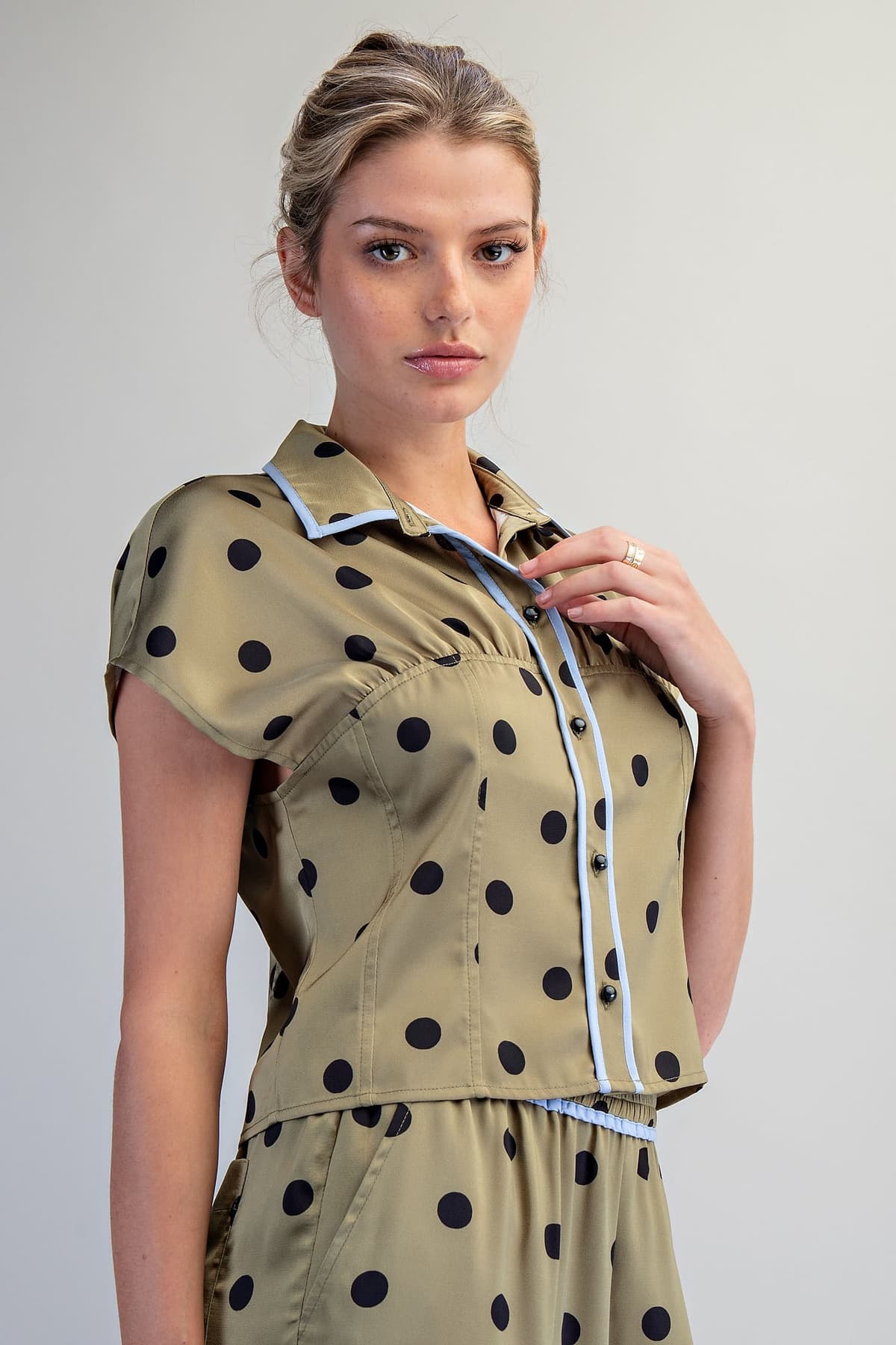 TH15620 - OLIVE