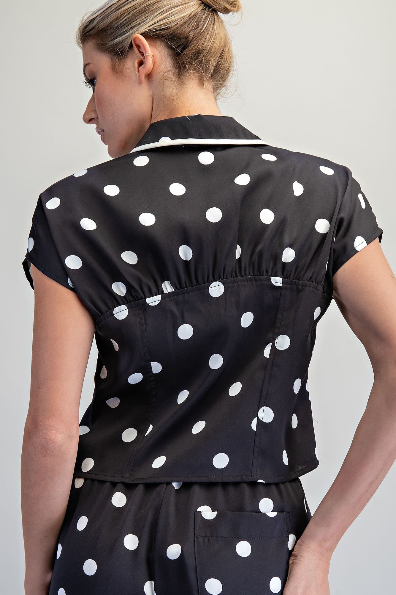 TH15620 - BLACK