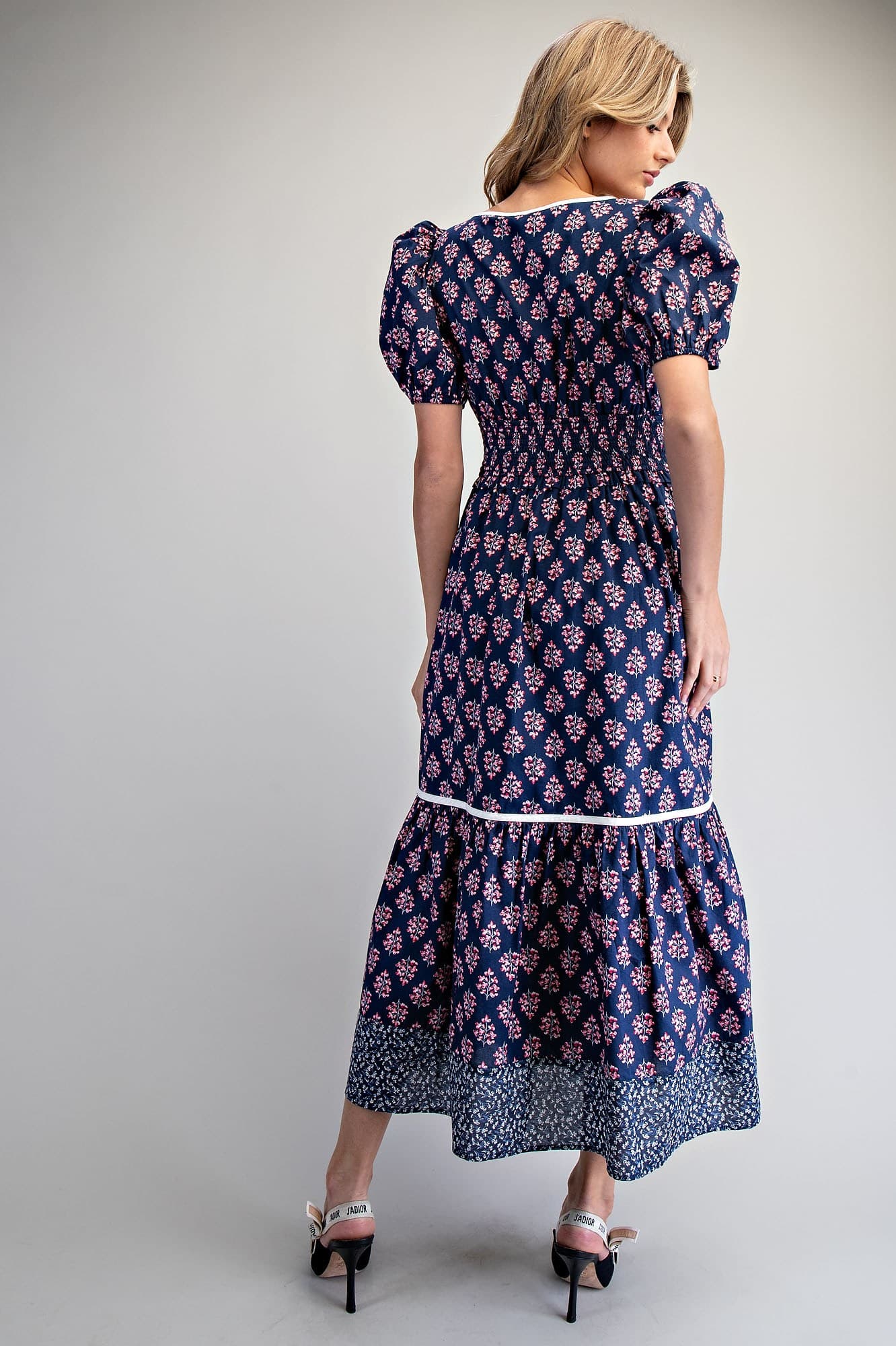 DH15572 - NAVY