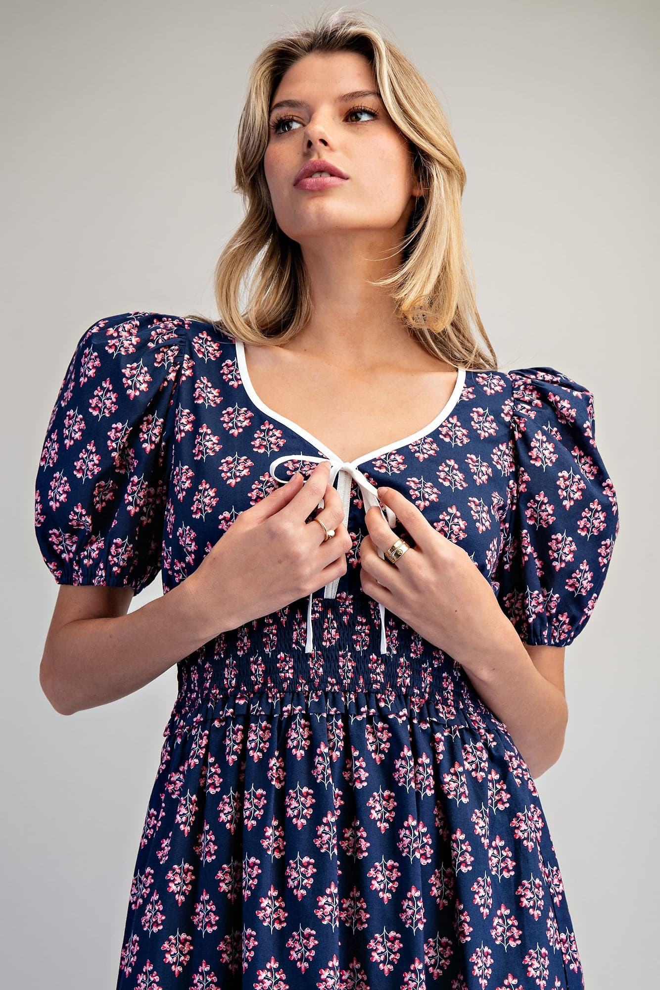 DH15572 - NAVY