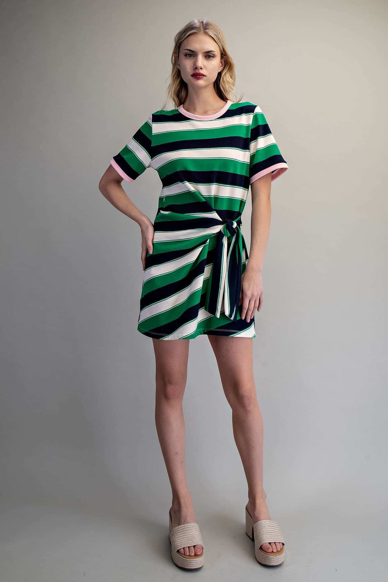 DK13242 - EVERGREEN