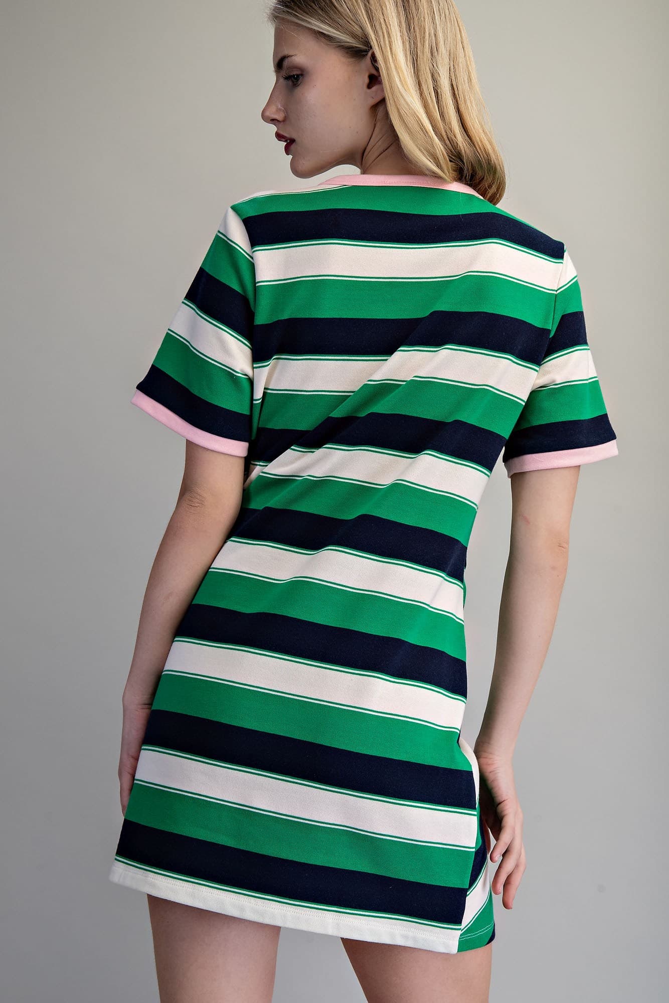 DK13242 - EVERGREEN