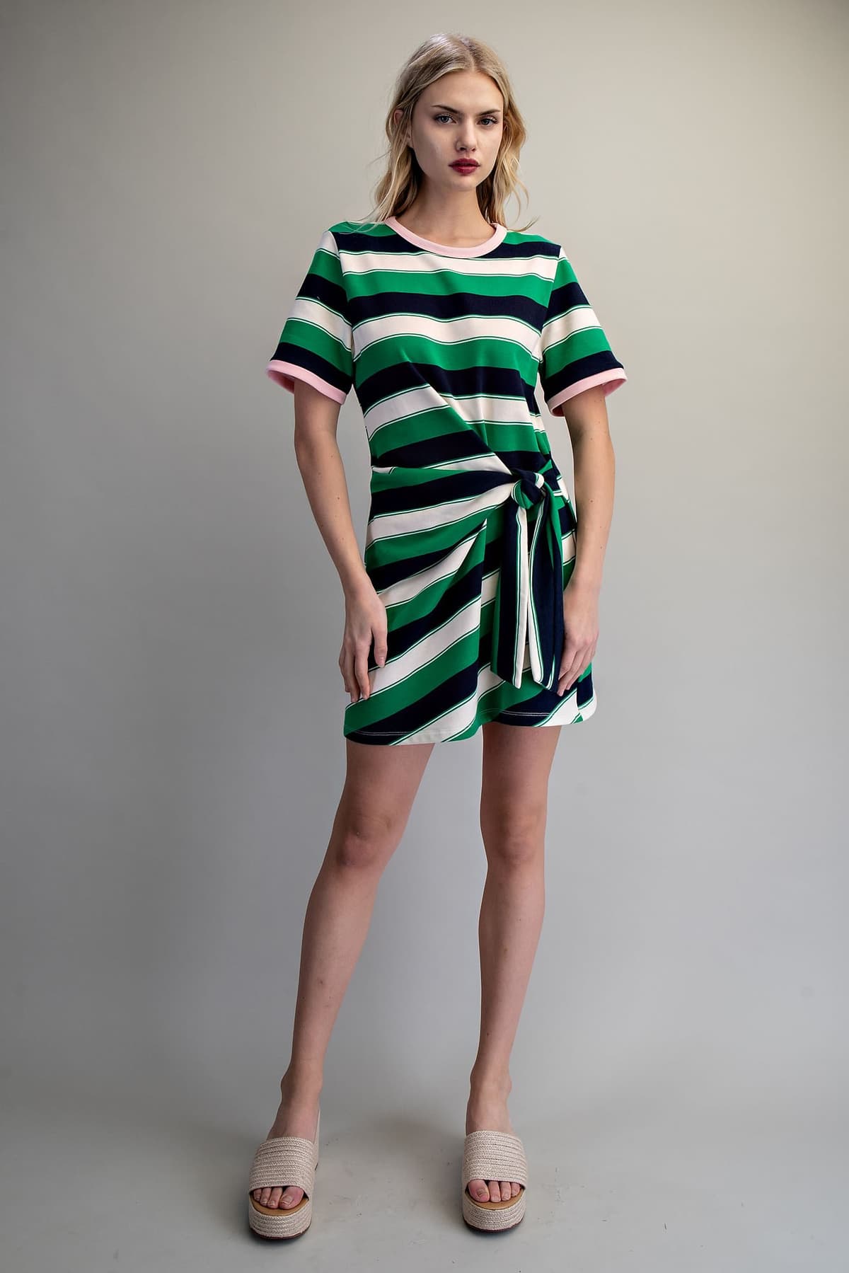 DK13242 - EVERGREEN