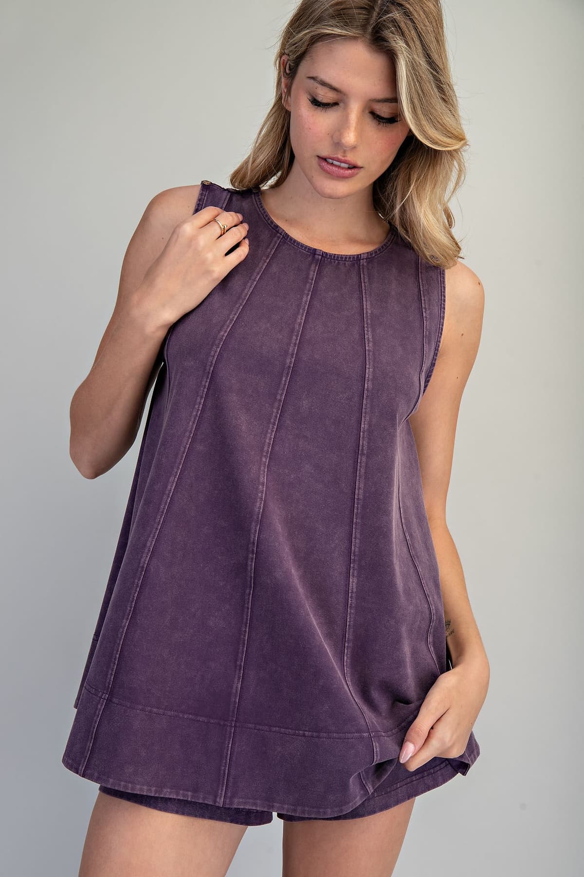 TH15323 - PLUM