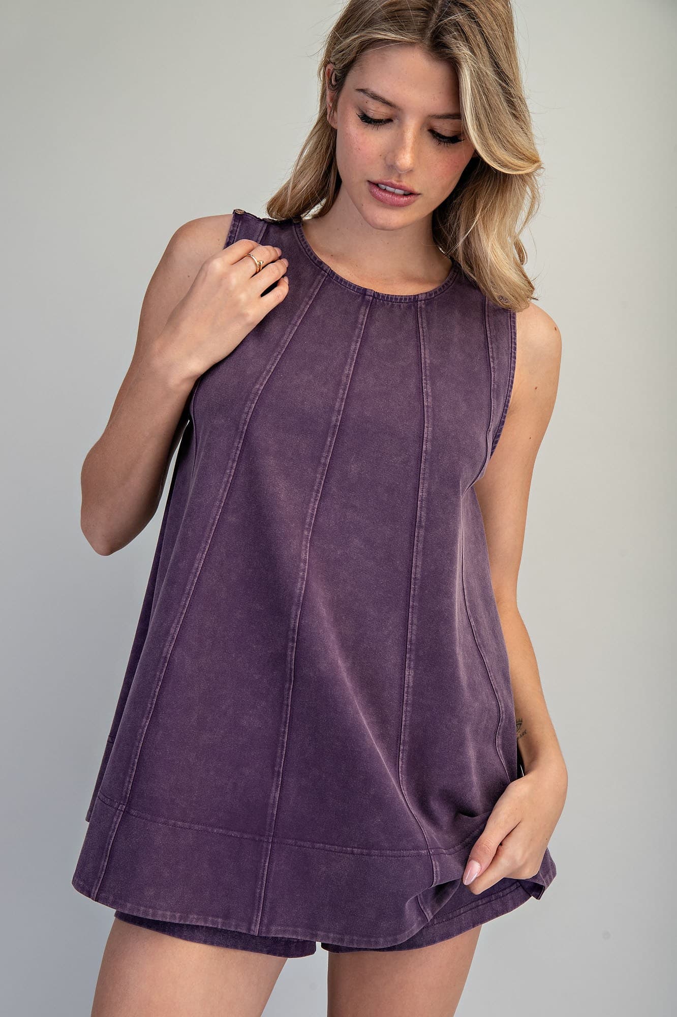 TH15323 - PLUM