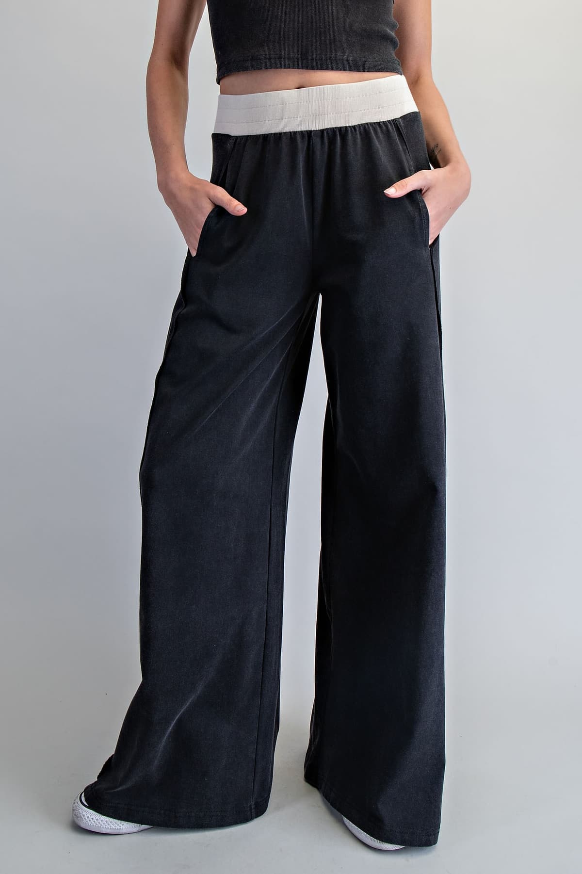 PH15635 - ASH BLACK