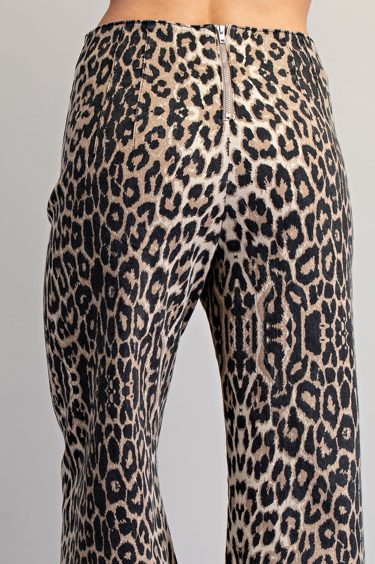 PK13243 - LEOPARD