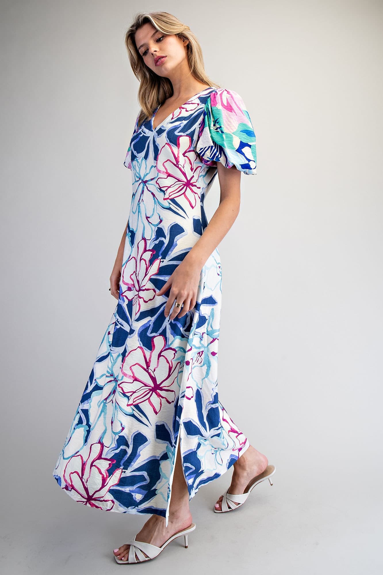 DH15345 - MIDNIGHT HIBISCUS