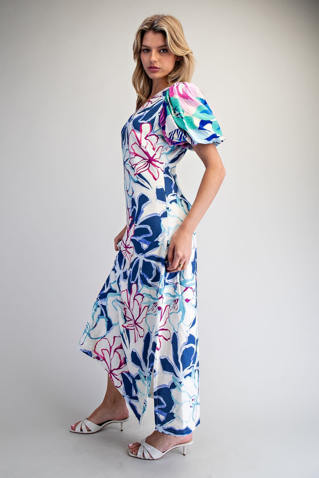 DH15345 - MIDNIGHT HIBISCUS
