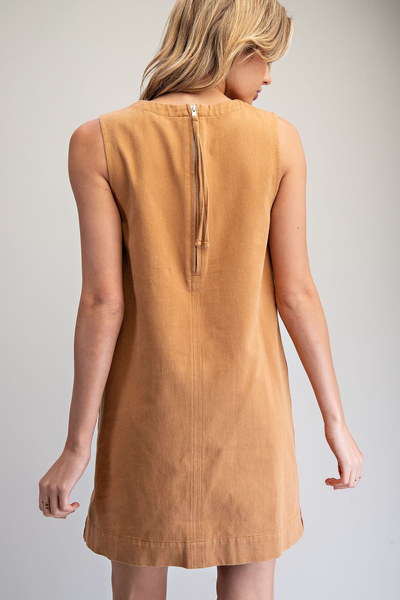 DK16189 - CARAMEL