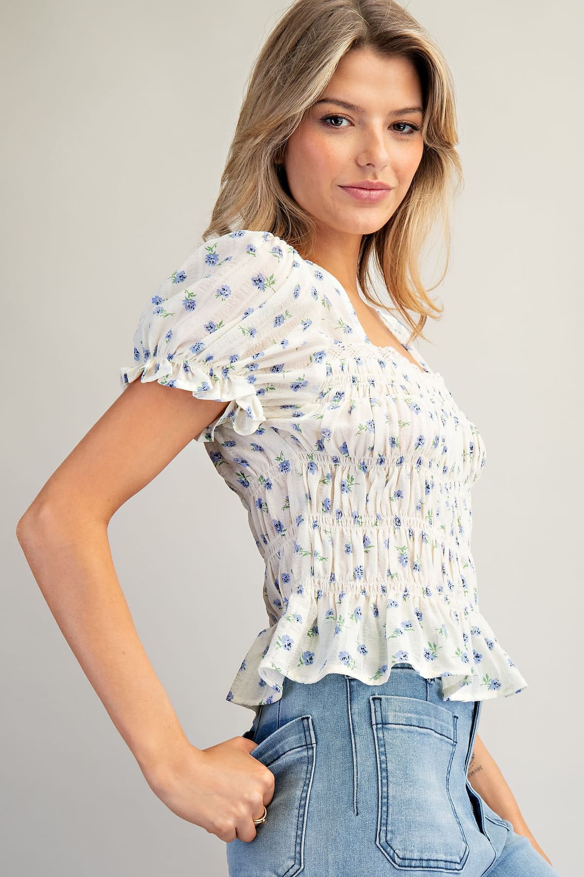 TH15483 - CORNFLOWER CREAM