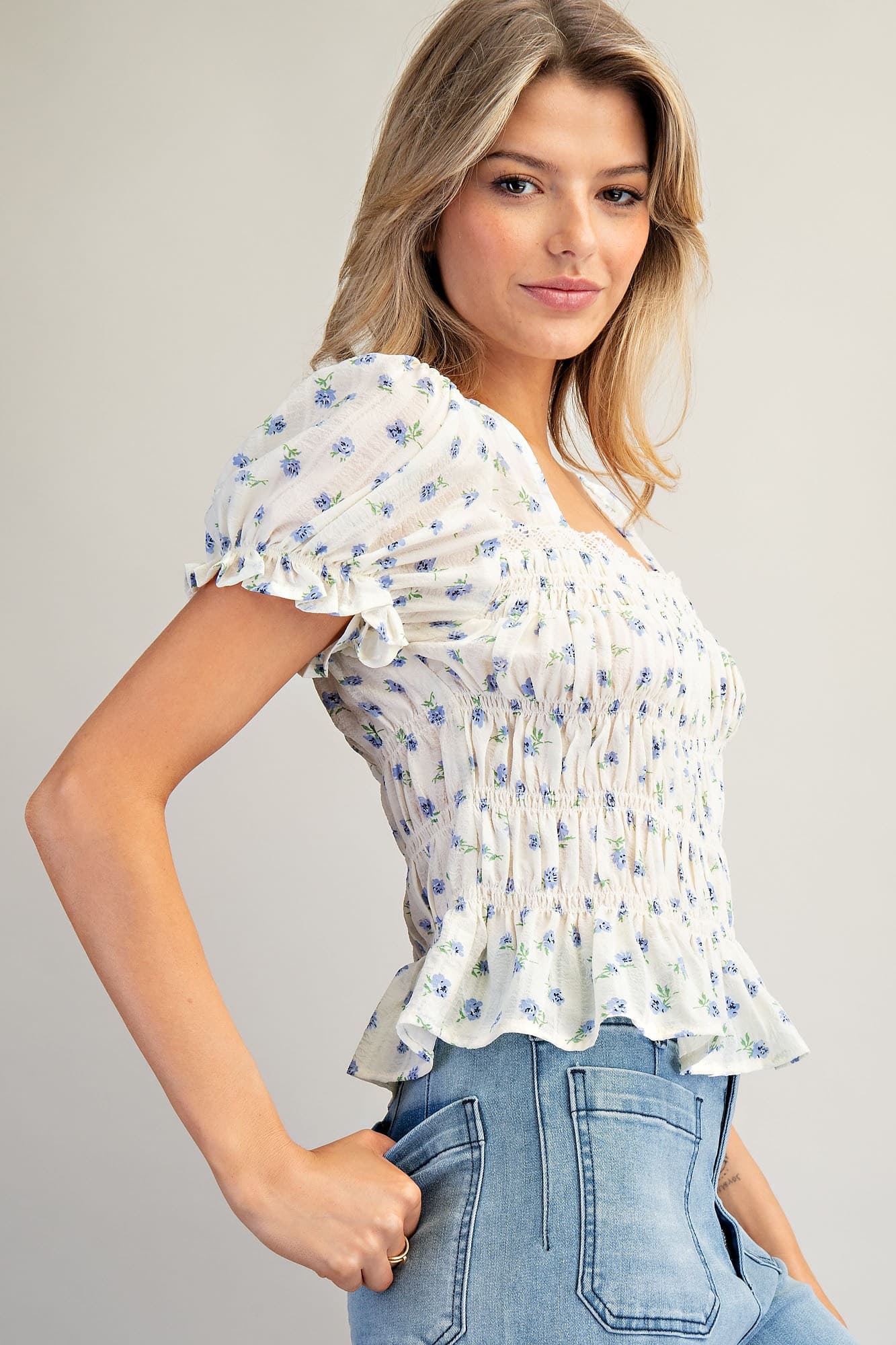TH15483 - CORNFLOWER CREAM