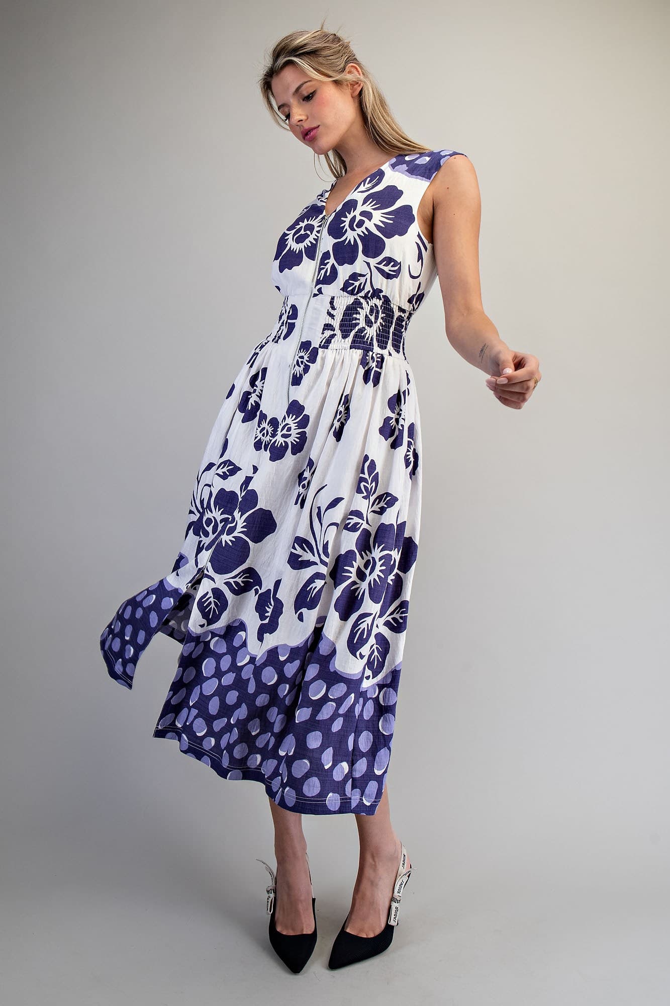DH15555 - GRAPE