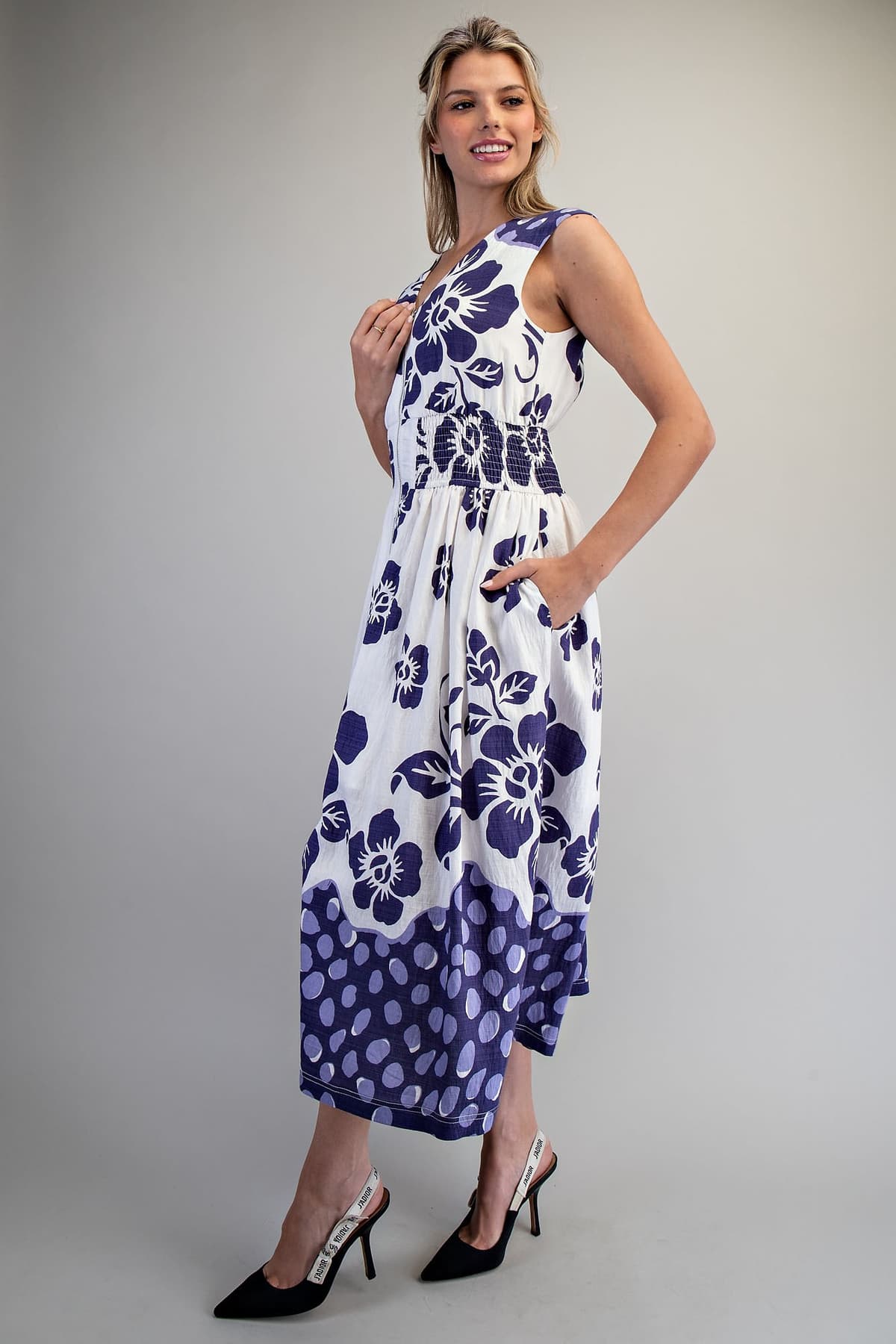 DH15555 - GRAPE