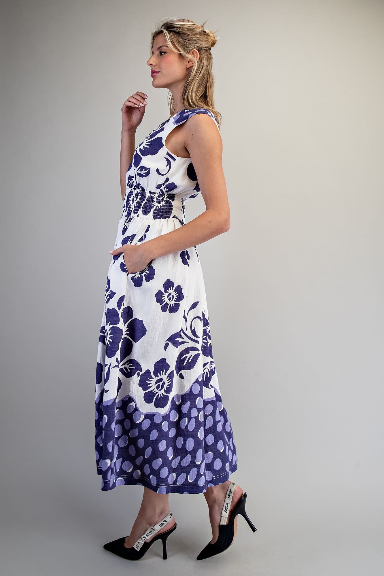 DH15555 - GRAPE