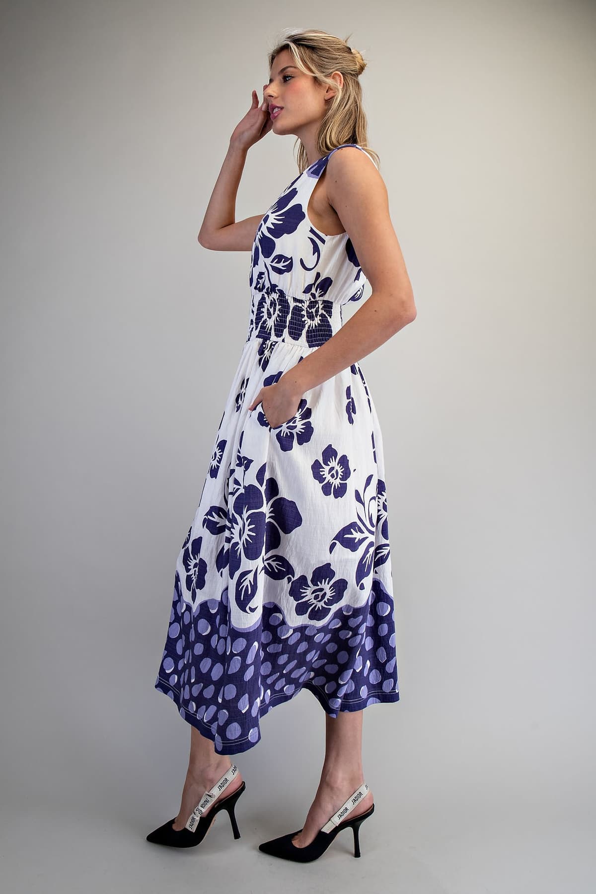 DH15555 - GRAPE