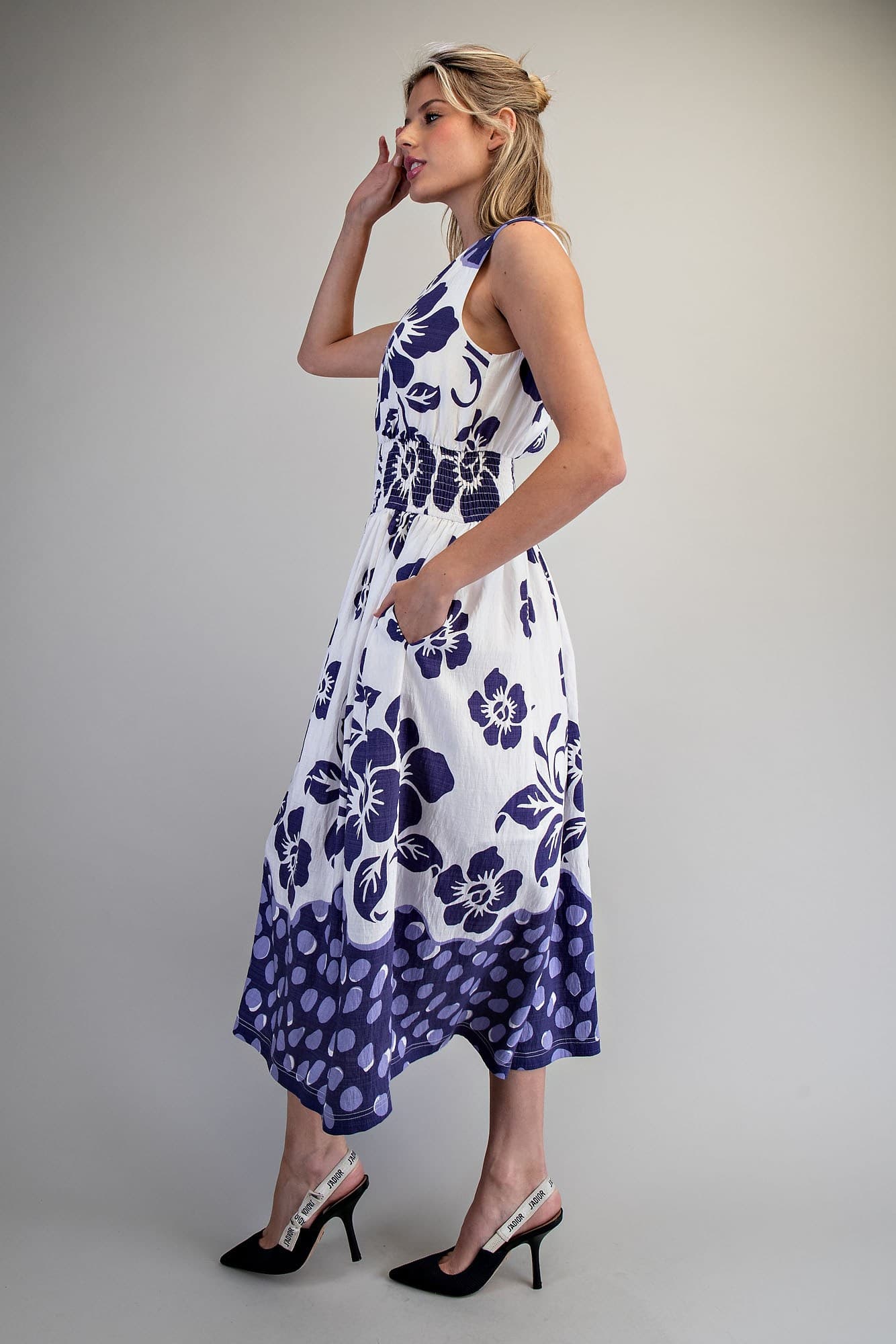 DH15555 - GRAPE