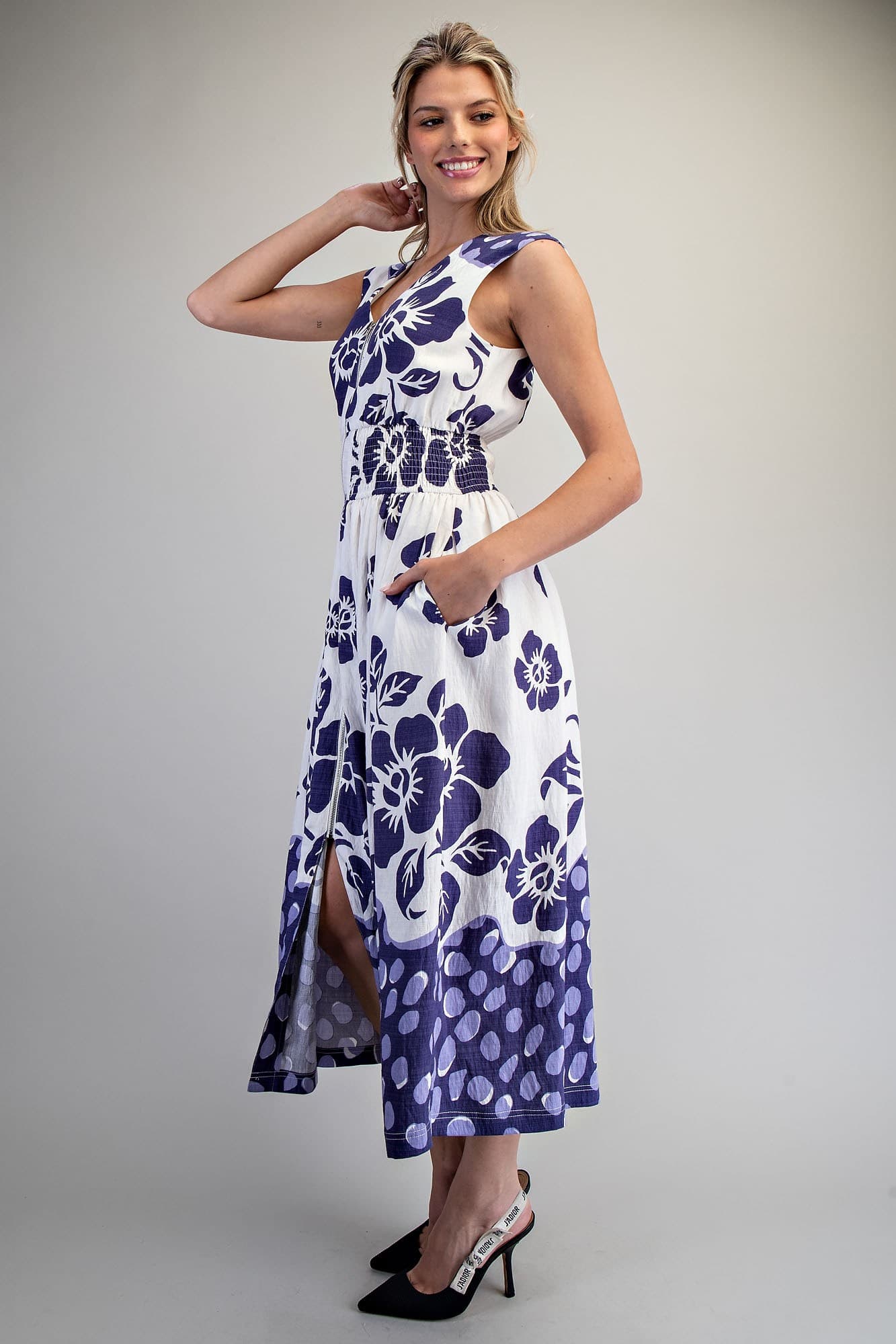 DH15555 - GRAPE