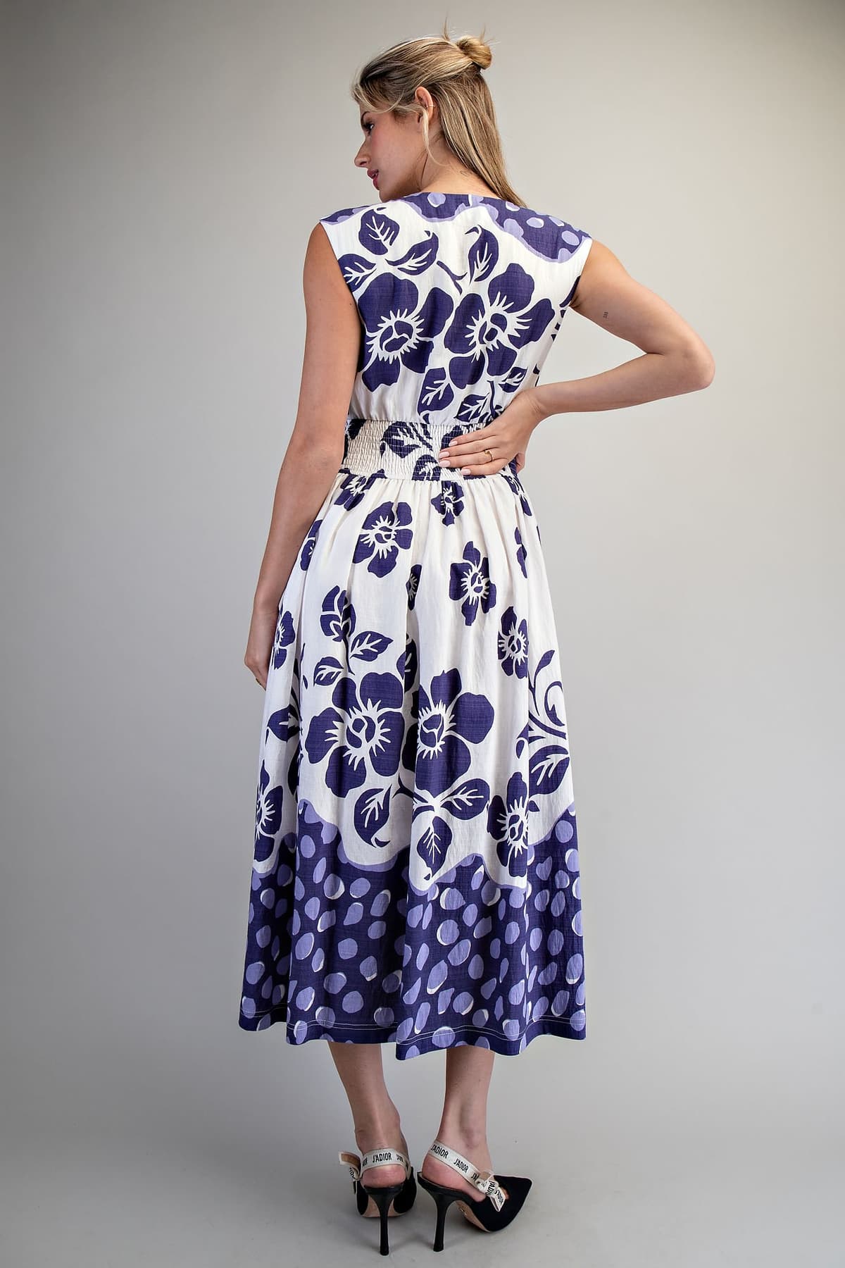 DH15555 - GRAPE