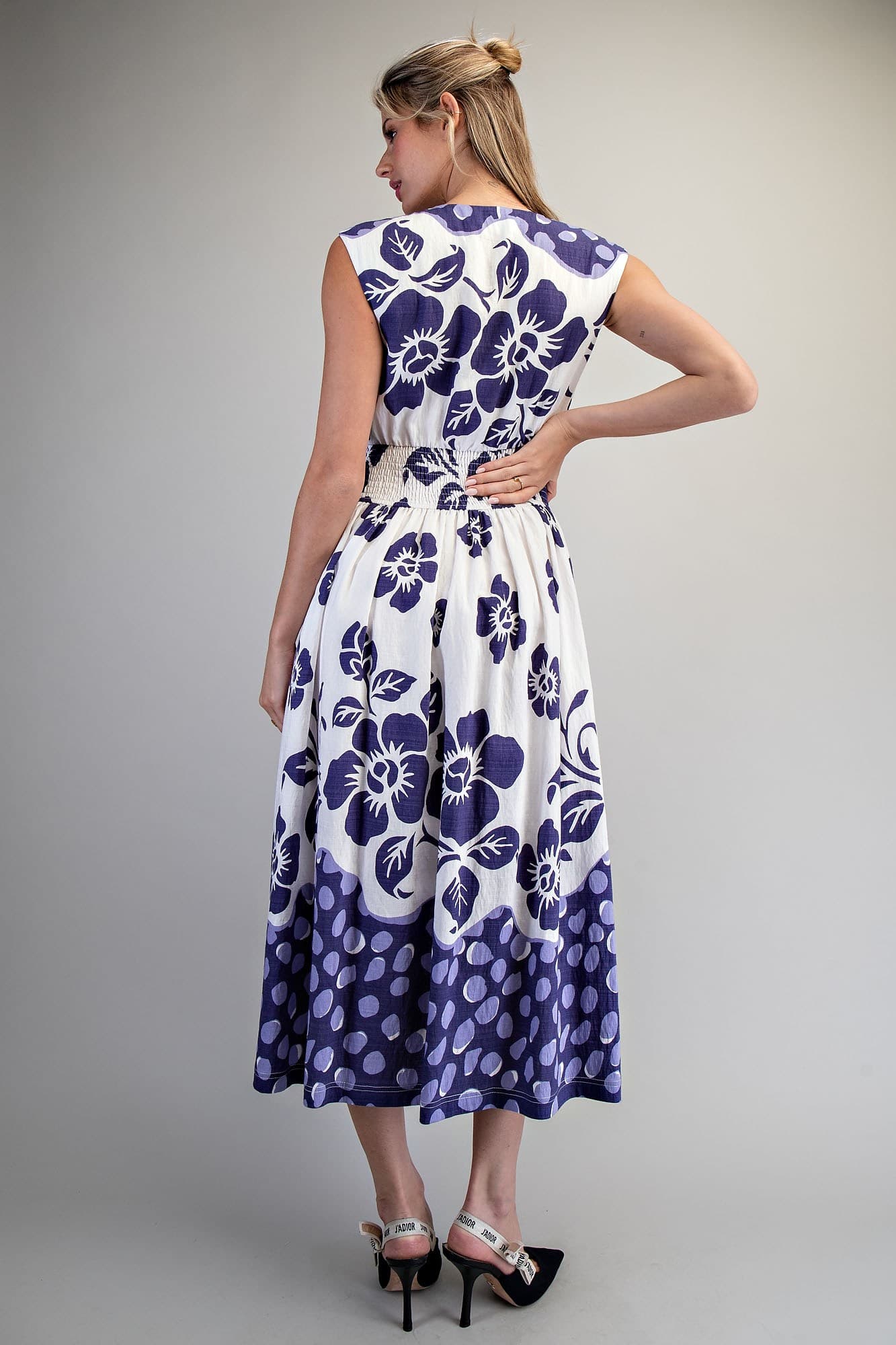 DH15555 - GRAPE