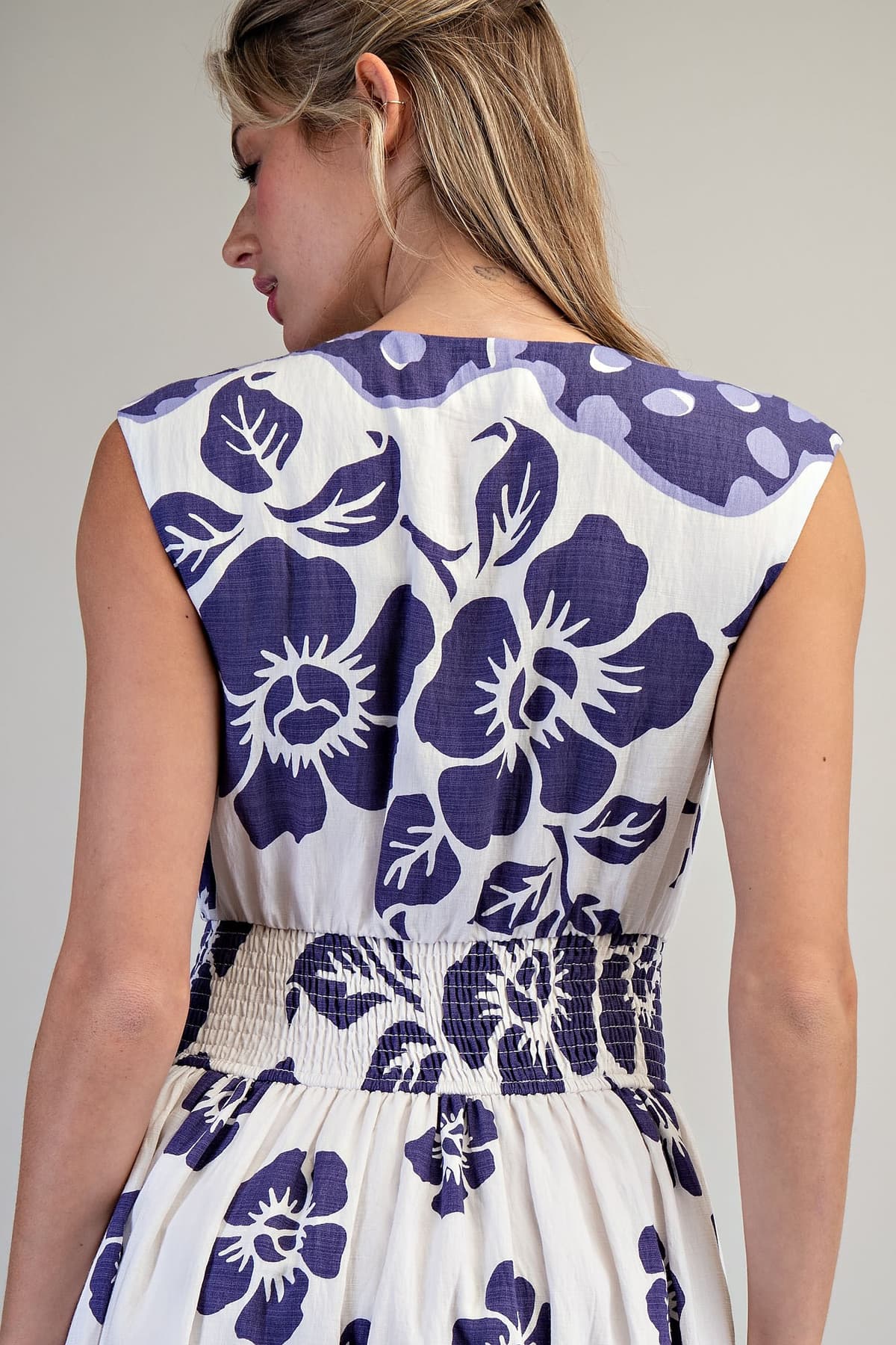 DH15555 - GRAPE