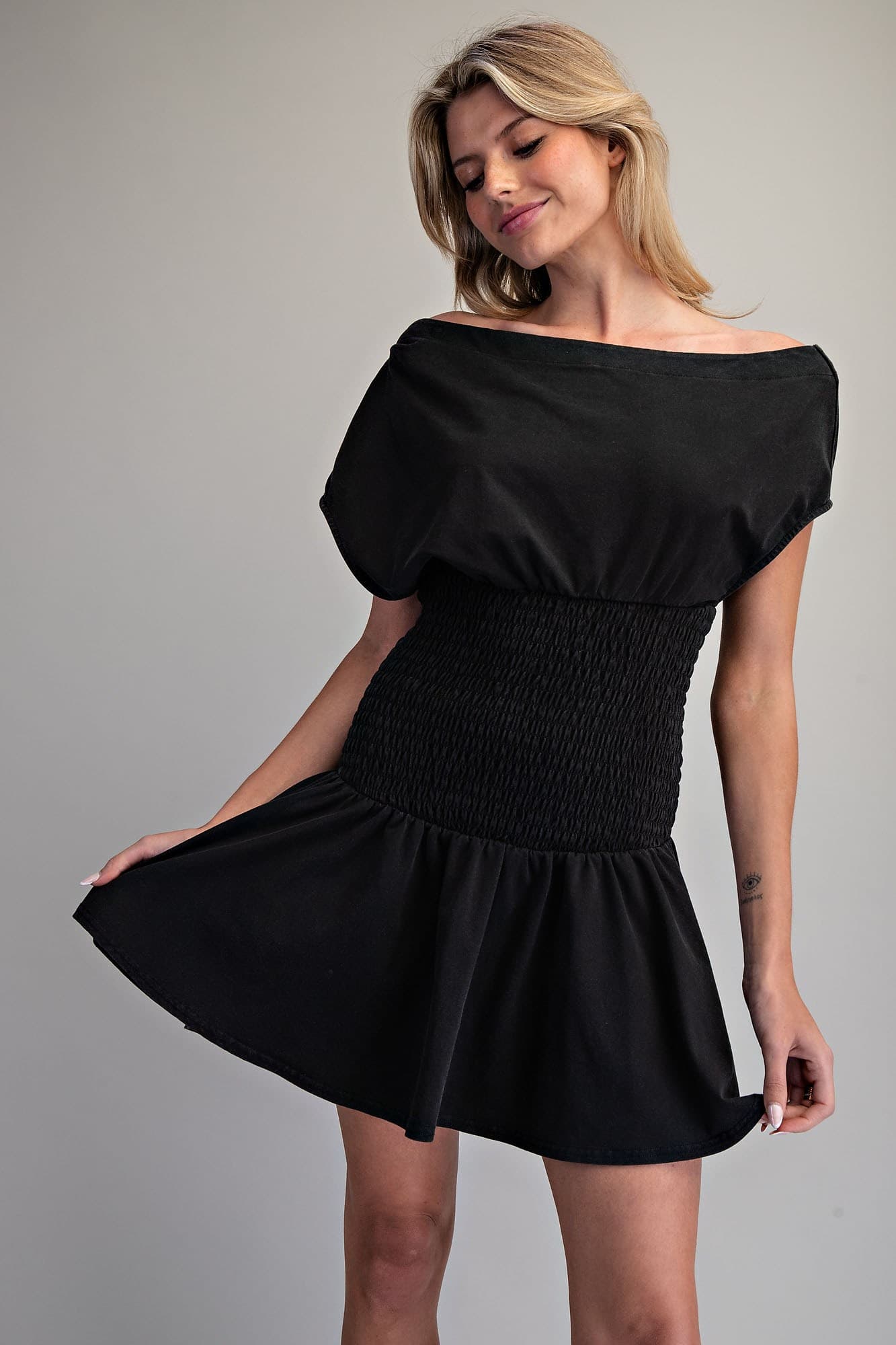DK14904 - ASH BLACK