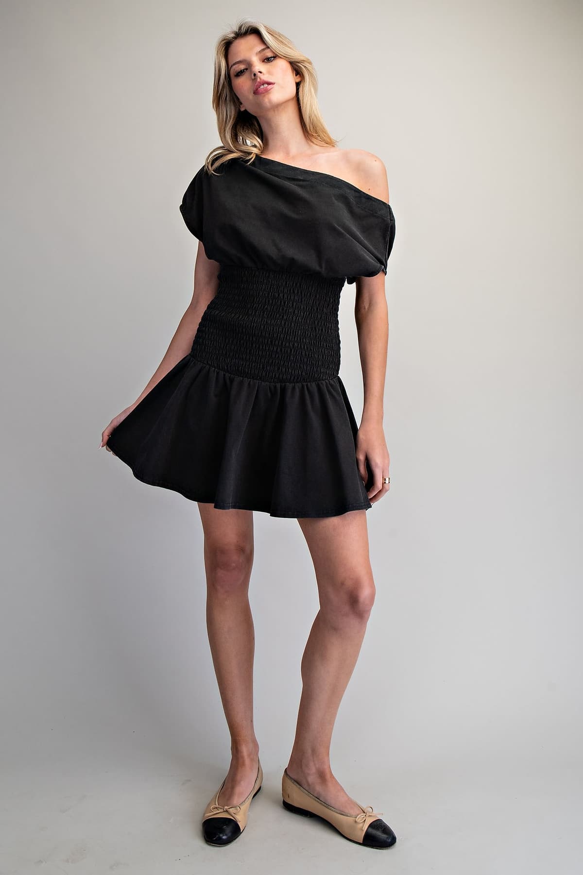 DK14904 - ASH BLACK