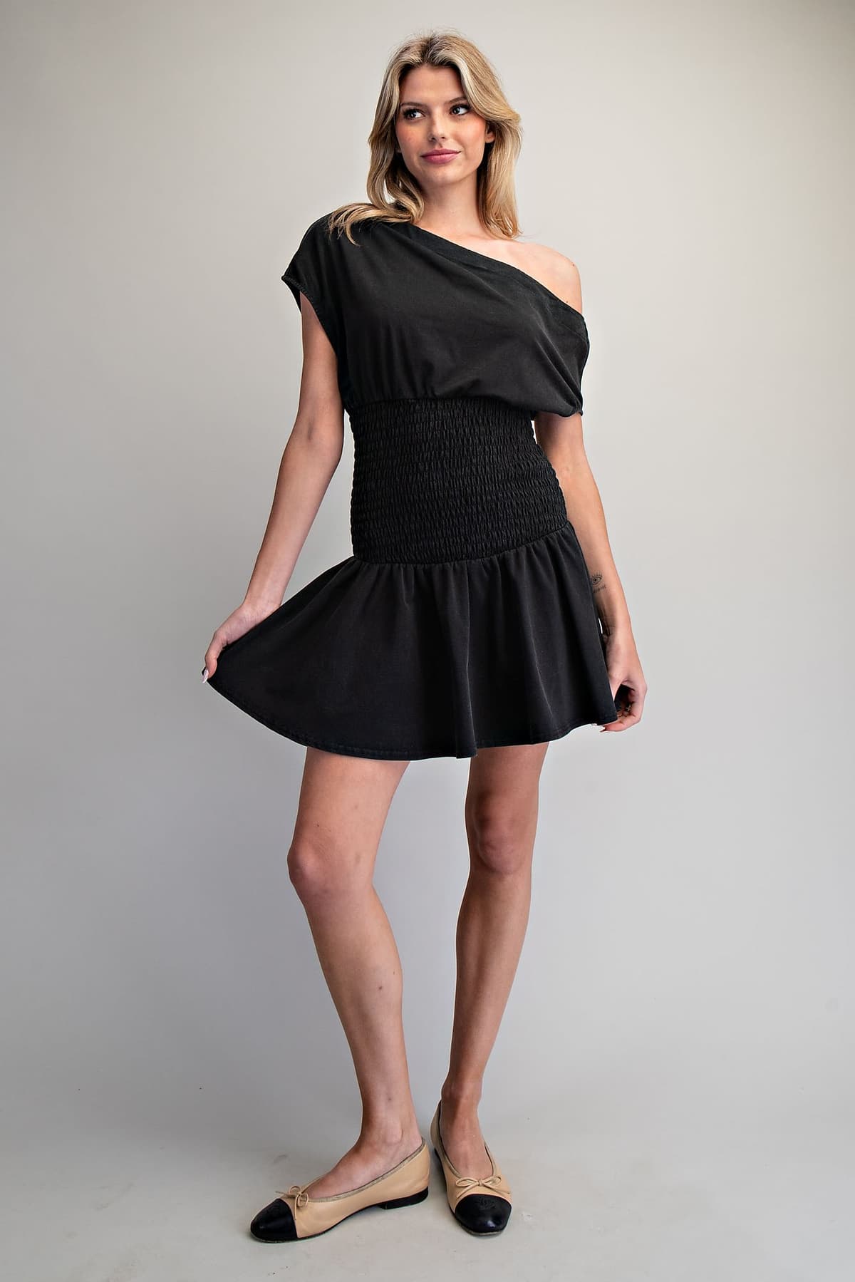 DK14904 - ASH BLACK