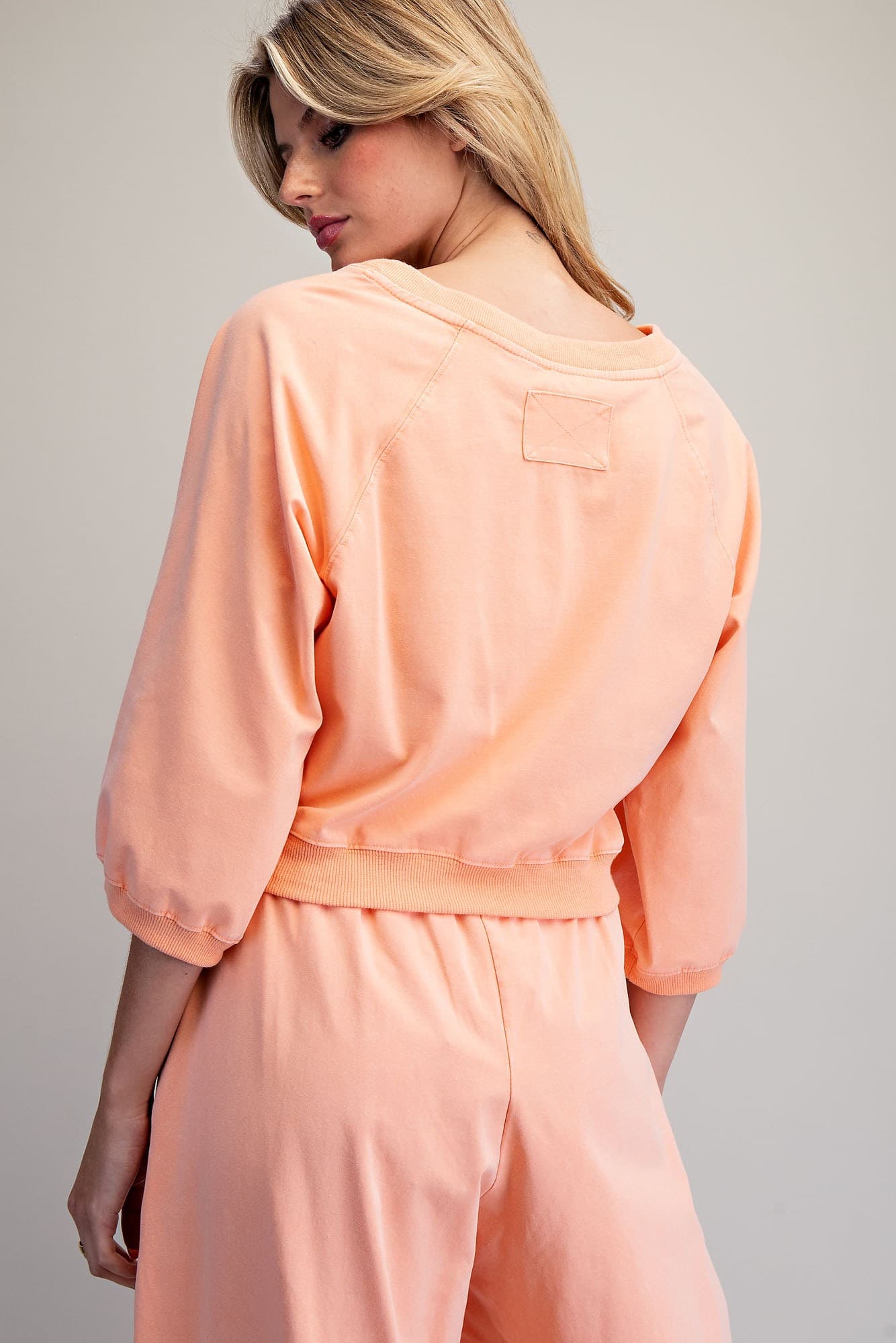TH15595 - APRICOT