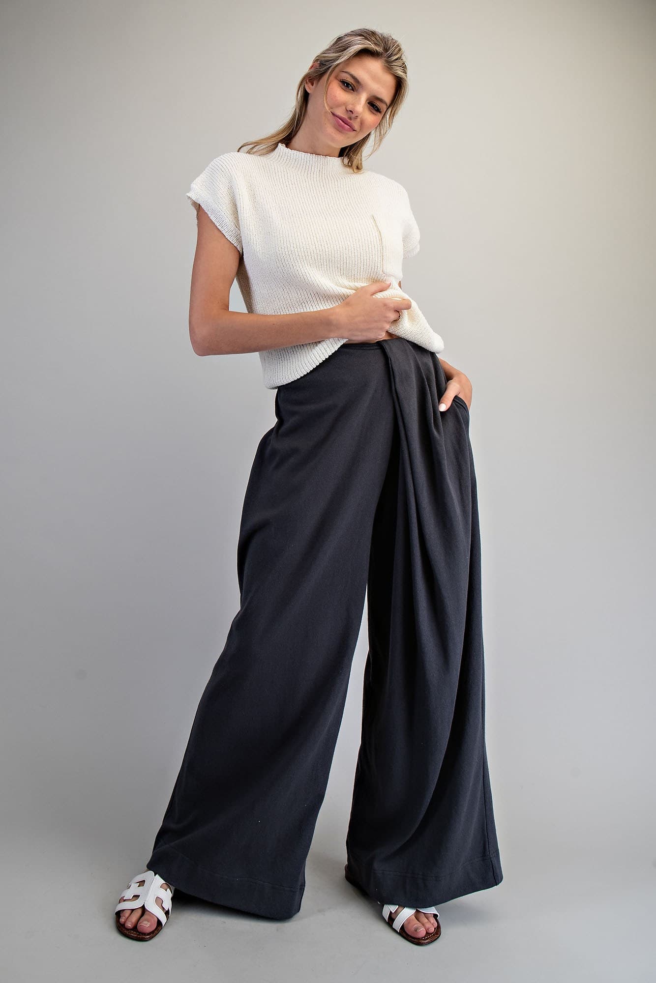 PK16006 - ASH BLACK