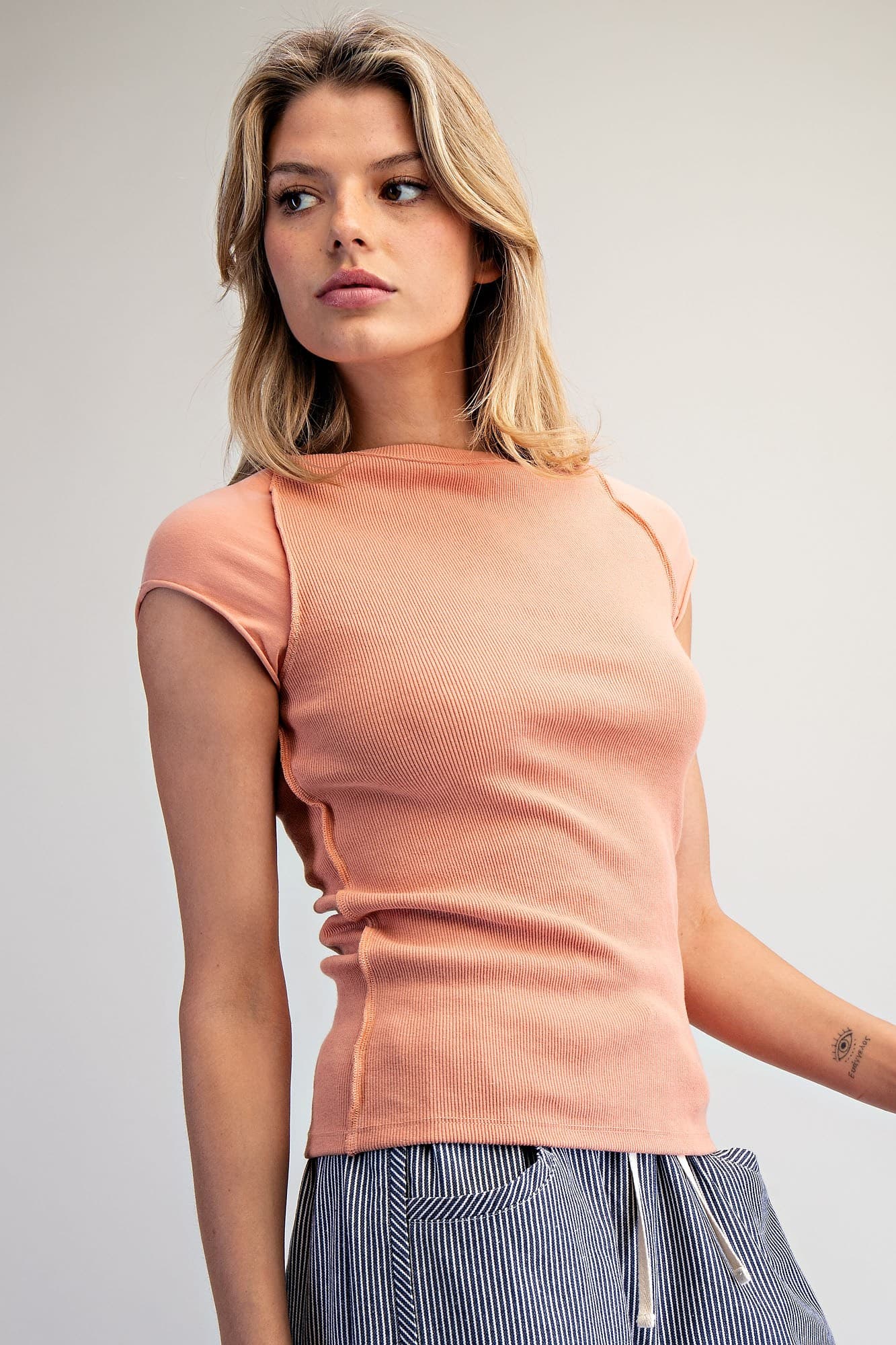 TK16082 - APRICOT