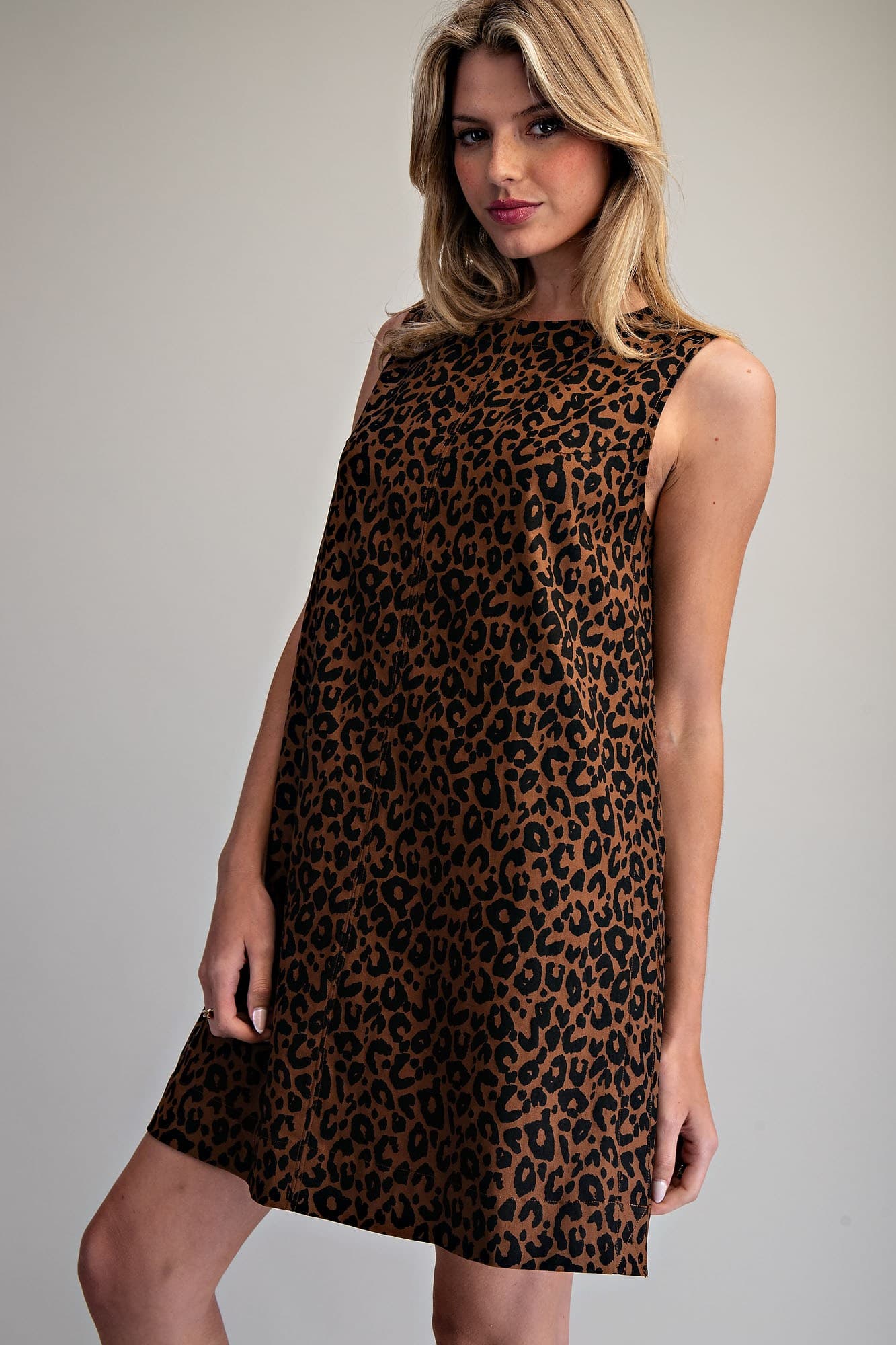 DK16201 - LEOPARD