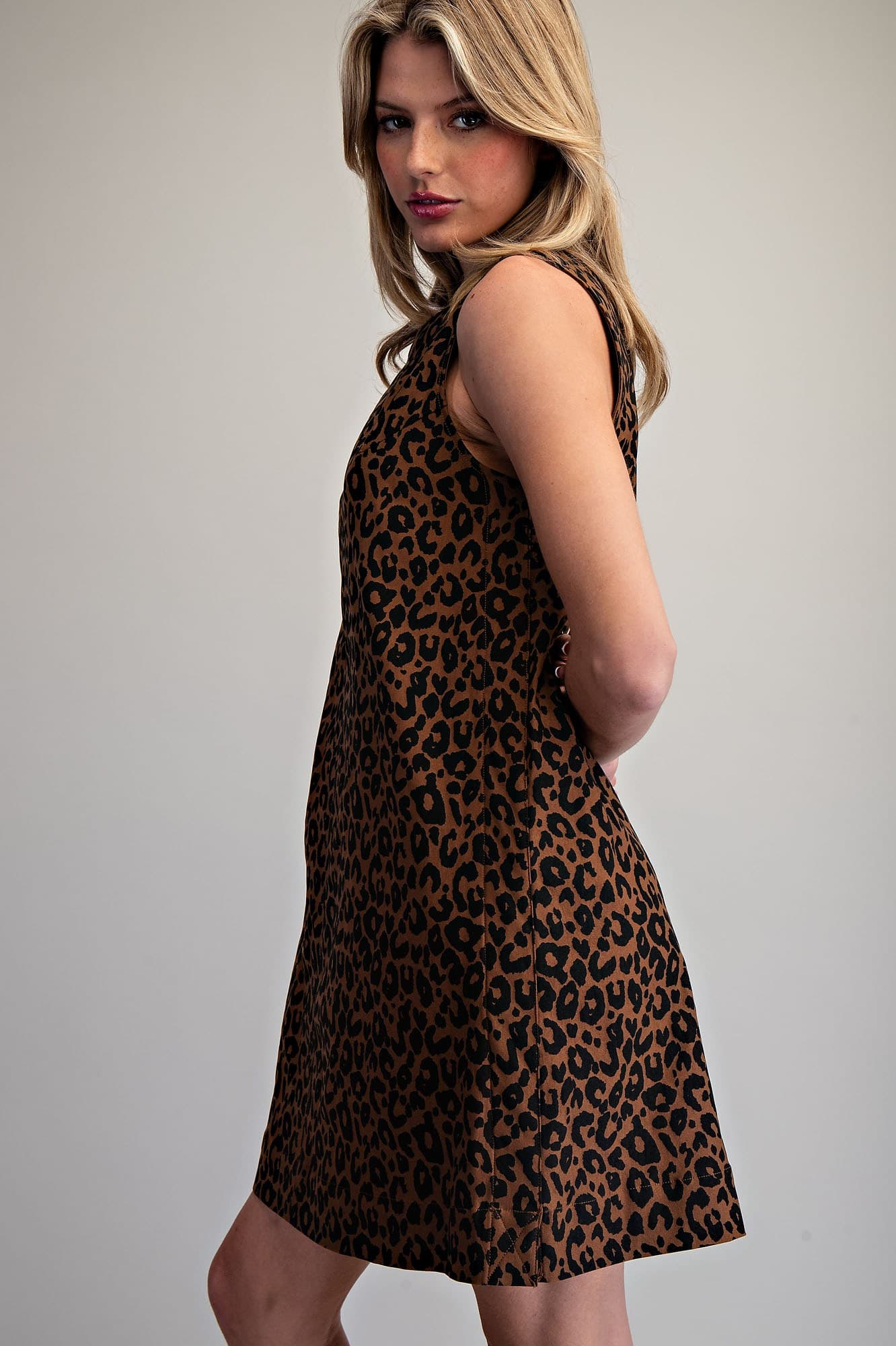 DK16201 - LEOPARD