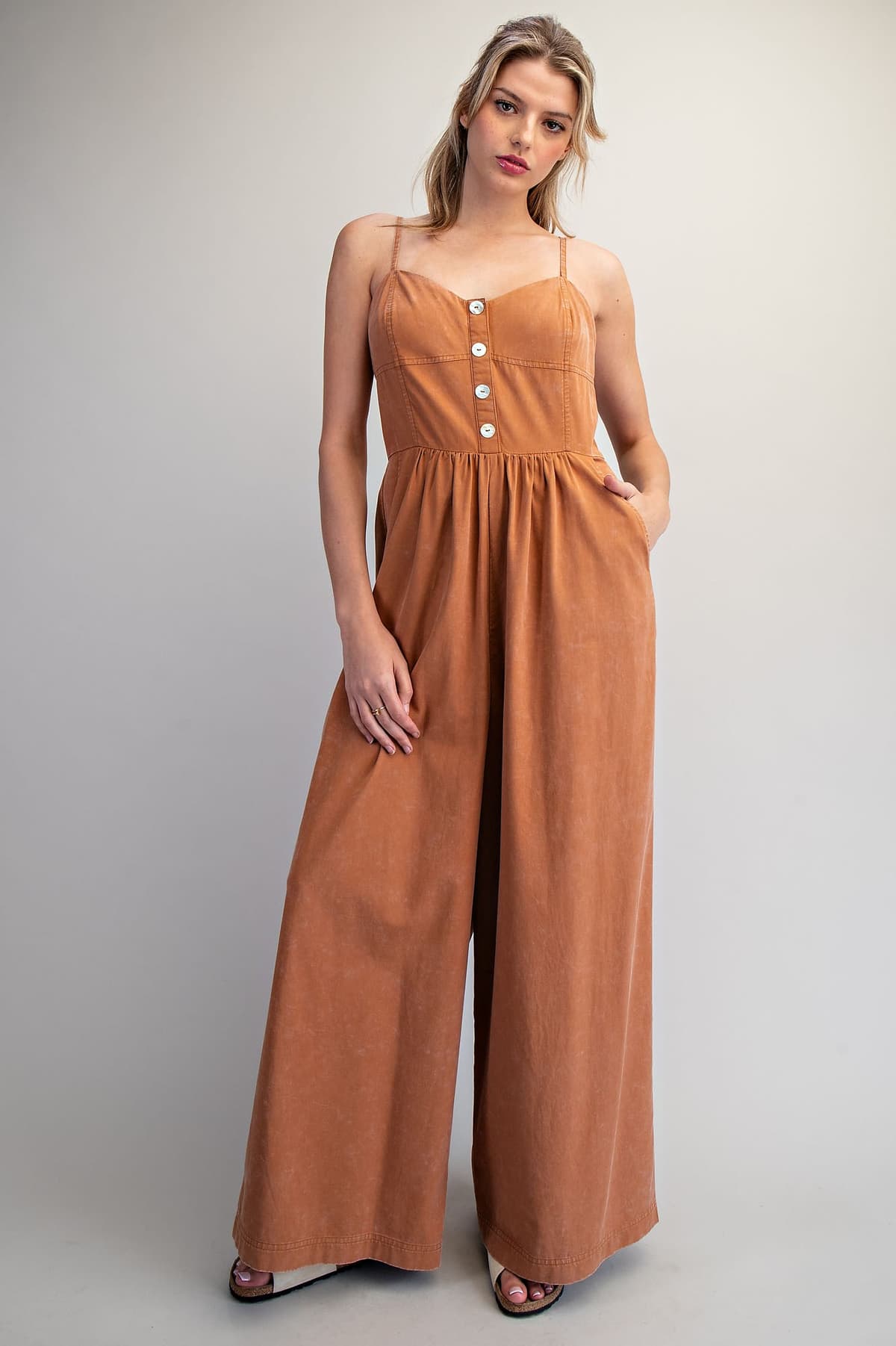 BK16202 - CLAY